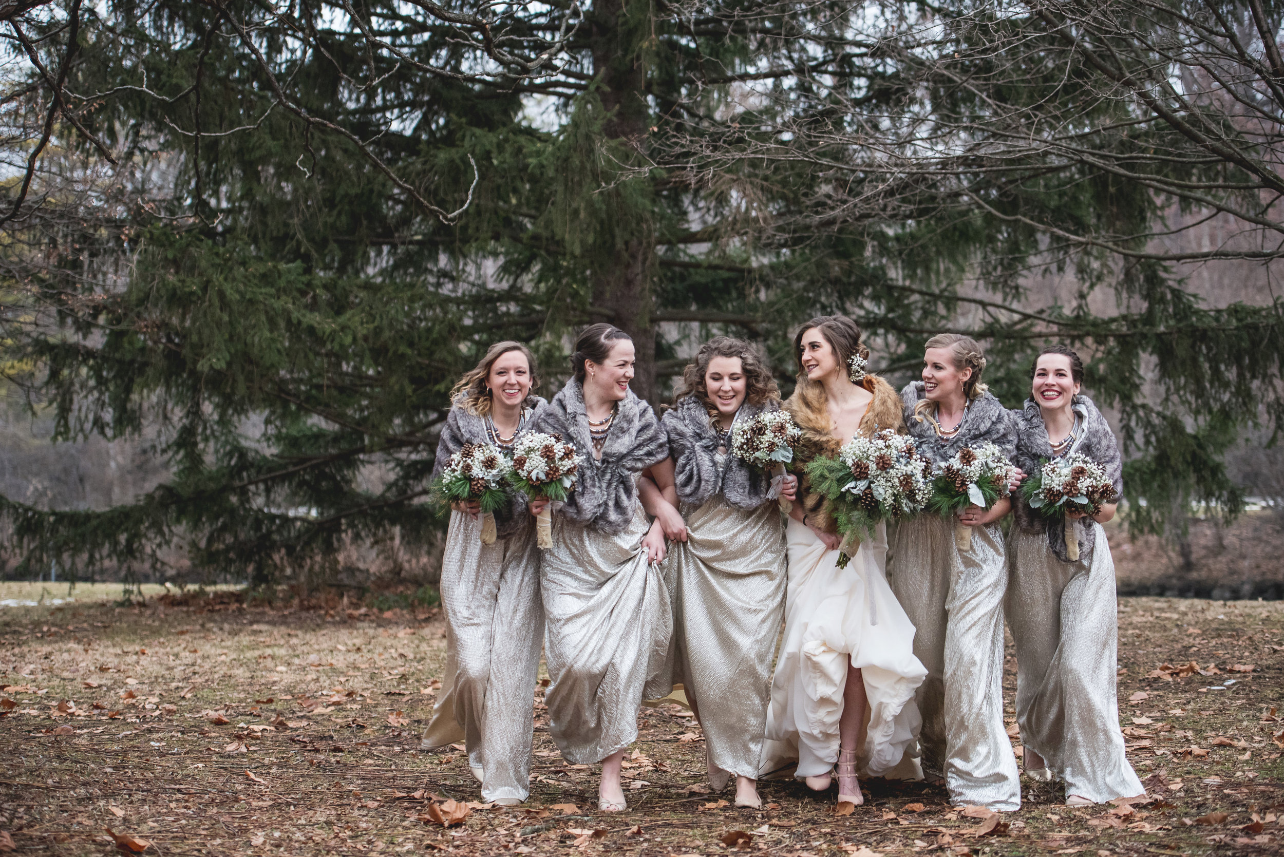 Columbus Ohio Wedding Photographer | winter bride and bridesmaids