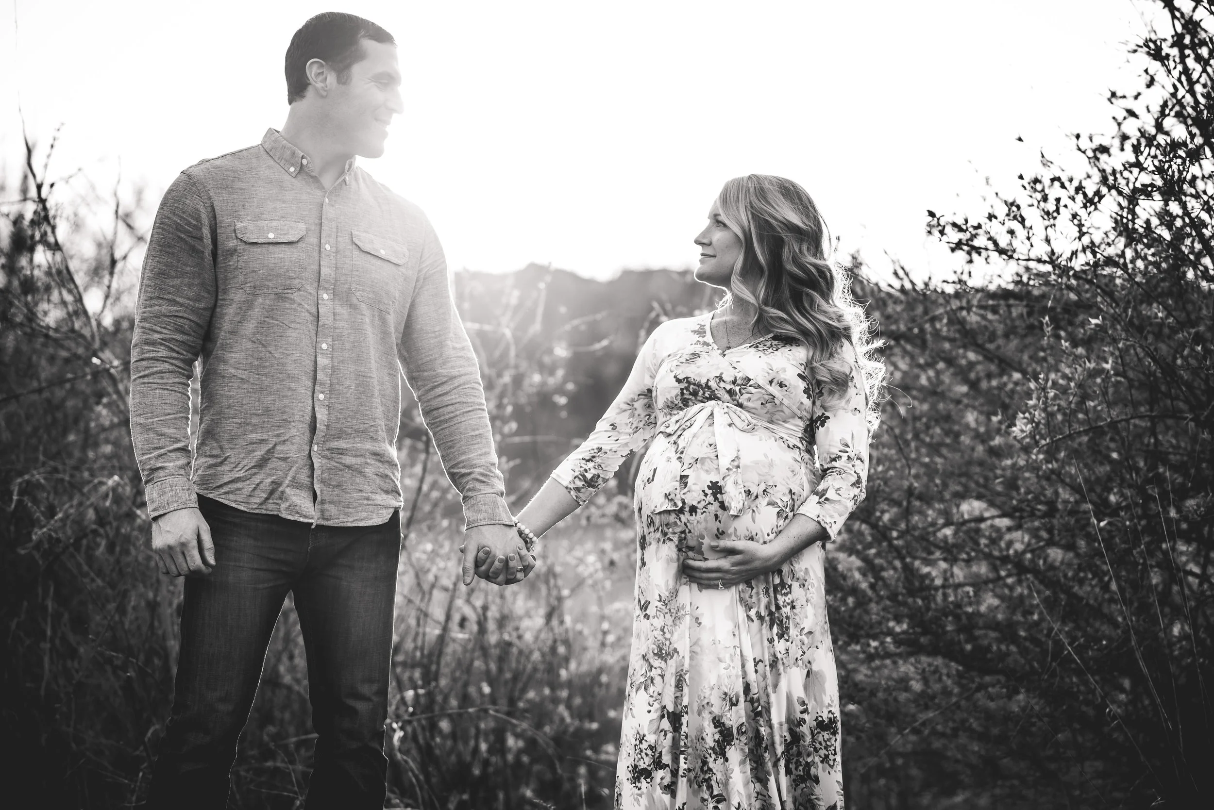 Dayton Maternity Photographer | natural spring maternity session | Amanda Noel Photography