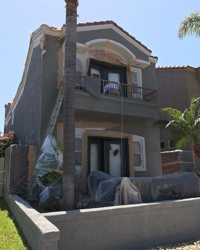 A fresh paint job has the power to totally transform the look of your house in less time and for less cash than any other remodeling project. That thin skin of resin and pigment also protects your investment, shielding it from sun, wind, and rain&mda