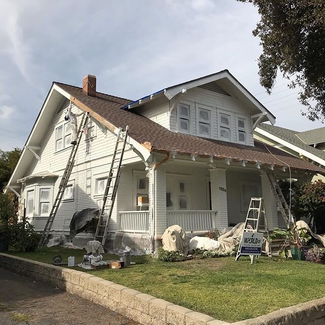 Our team is doing a lot of preparations for this 106 year old historic home. Stay tuned for the final outcome !
#worldofcolorpainting