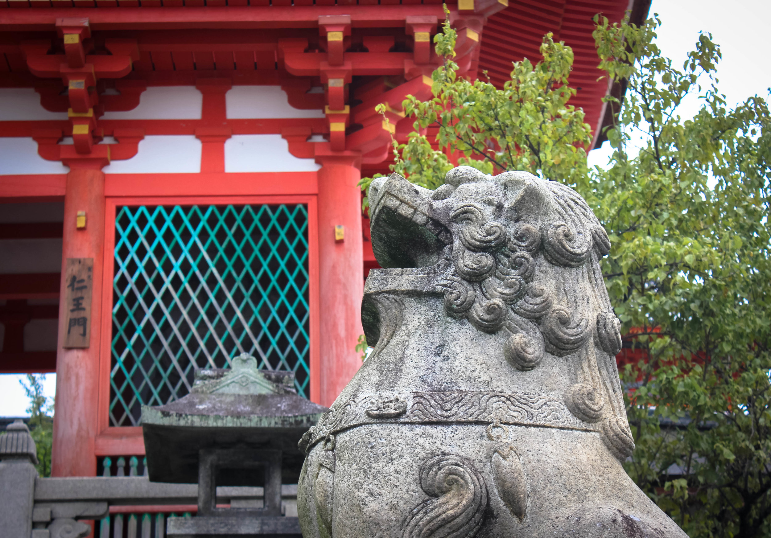 I like this statue cause it looks like he's just like: 'HAHAHAHAHAHA'