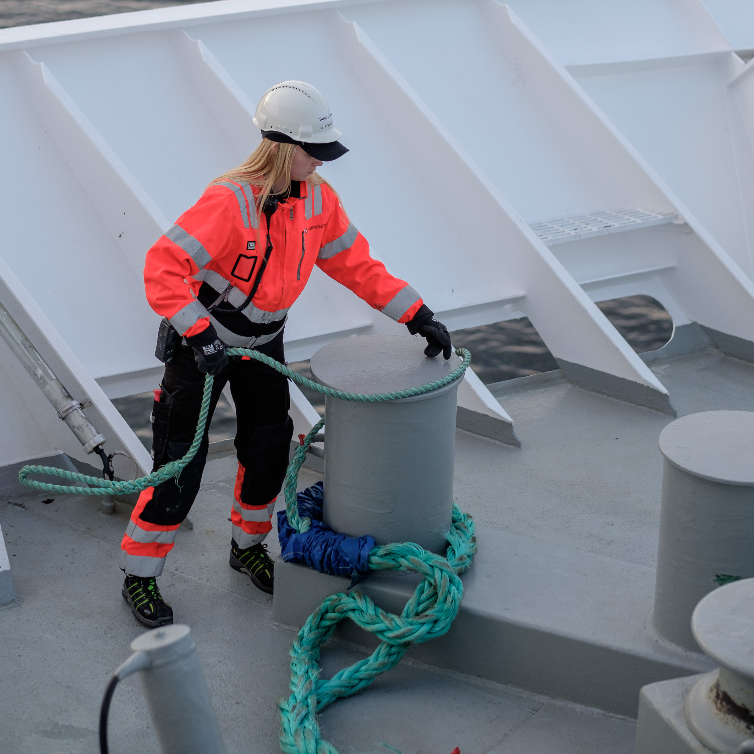 Preparing the bow lines