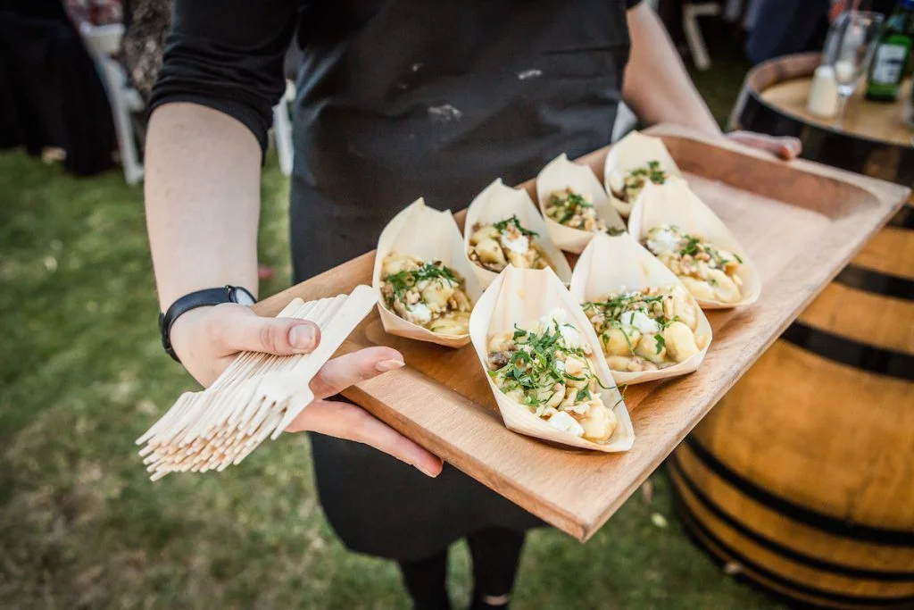 Wedding-catering-lizben-1200x800-1024x683.jpeg