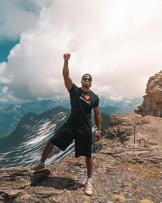 This picture is a metaphor for where I’ll be soon. I was always told, “be careful what you say because there's power in your words.” As a young man, I thought it only meant...Be nicer because you can hurt people’s Philings. Many moons later, I've learned it's more than that. I don't want to sound like THE SECRET but what you speak can change your reality. This is the reason I speak POSITIVITY into my life. Words are a reflection on you and your life. The tongue IS mightier than the sword. See you fools at the top! #switzerland #swissalps #🇨🇭 #philgoodtravel #philtheculture #positivity #redchucks 📸:@thefraserjames