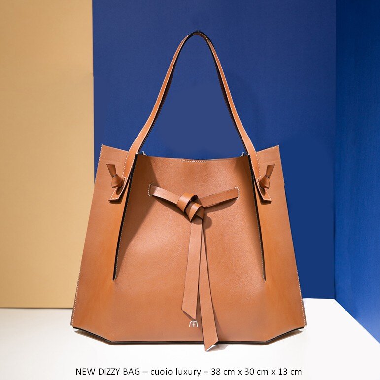 32 NEW DIZZY BAG – cuoio luxury – 38 cm x 30 cm x 13 cm.jpg