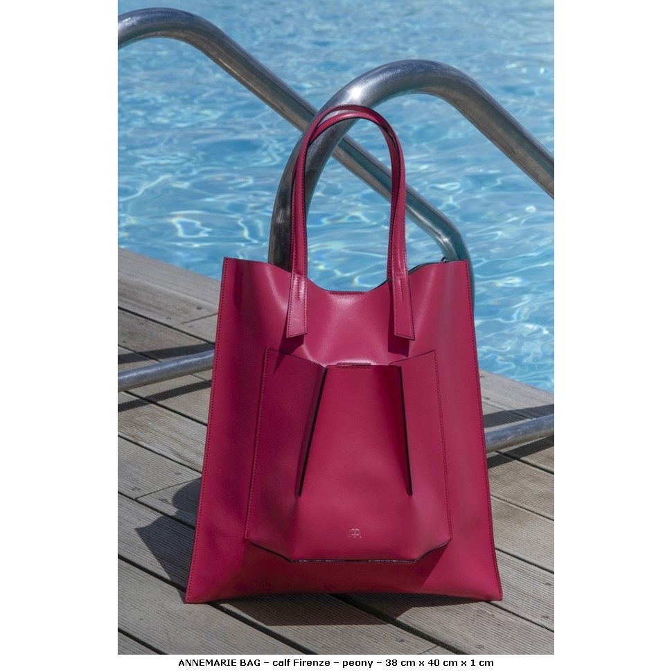 03 - ANNEMARIE BAG – calf Firenze – peony – 38 cm x 40 cm x 1 cm.jpg