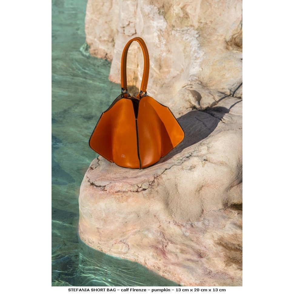 14 - STEFANIA SHORT BAG – calf Firenze – pumpkin – 13 cm x 20 cm x 13 cm.jpg