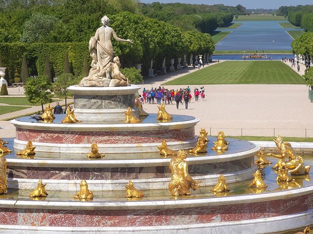 Golden Gleaming Ornaments on a French spring Day
.
Springtime exploring, croissants and coffees - pretty awesome
.
#versailles #versaillesgardens #hasselblad