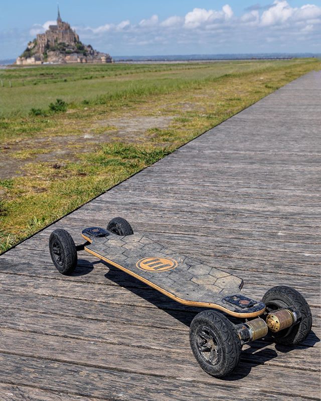 European exploration + photographs at speed = my favourite thing.
.
Lame: probably. Good for emotional state - nothing better.
.
#evolveskateboards #evolveskateboardsaustralia #evolveskateboardsfrance #montstmichel #hasselblad