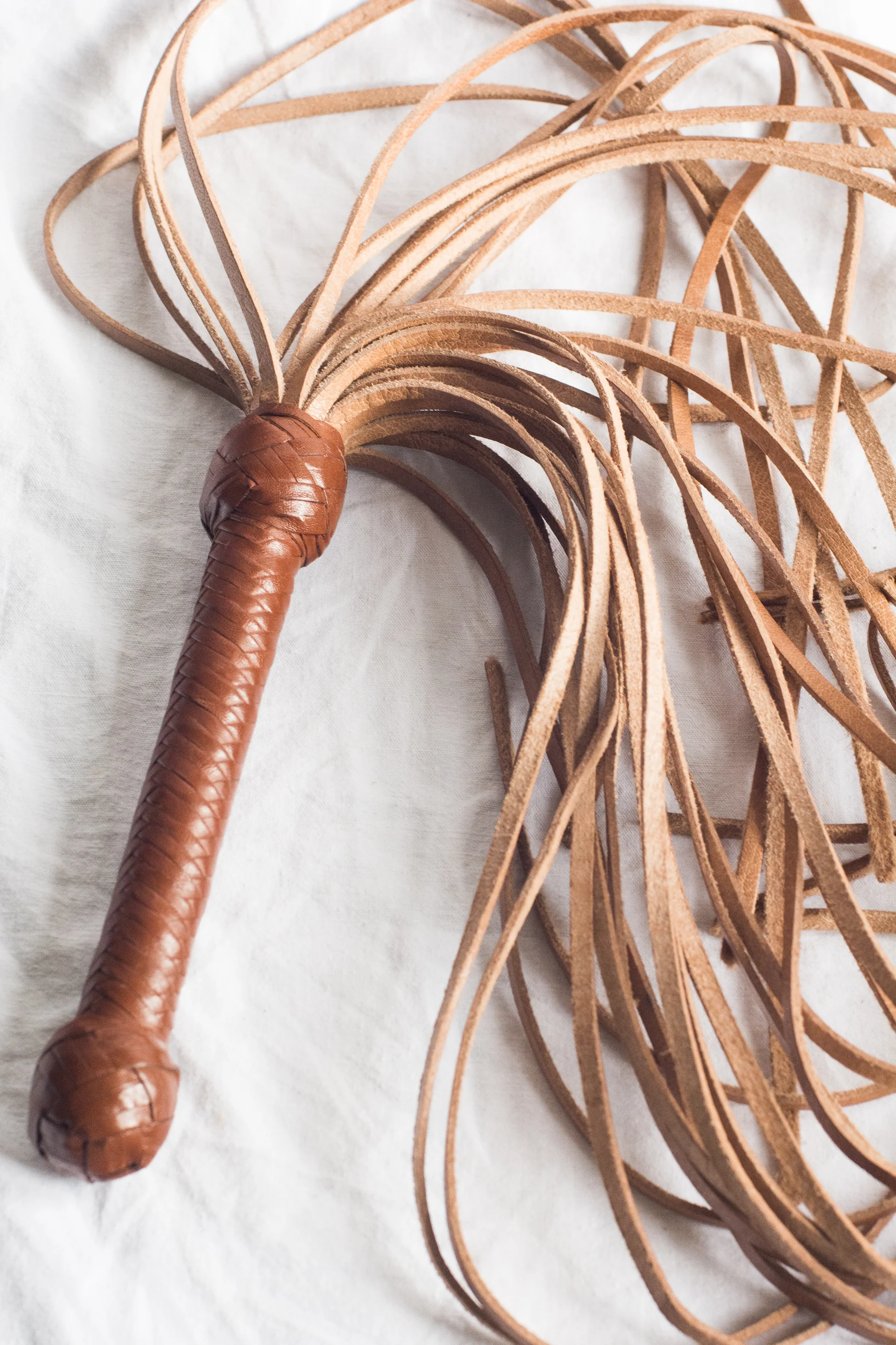 martinet cuir crin de cheval les rituelles lingerie taipan whipmaker_DLZ3780.jpg