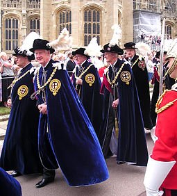 Chevaliers de l'Ordre de la Jarretière lors de la procession annuelle