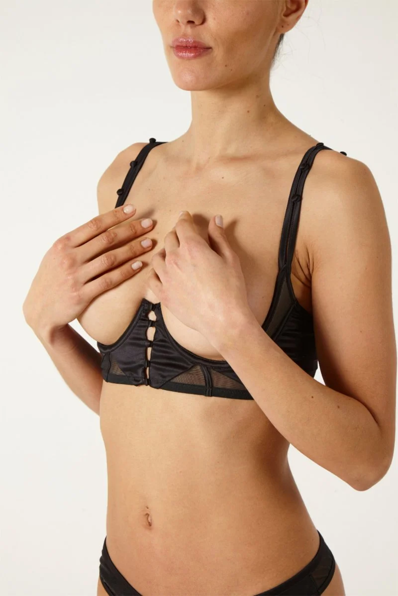 soutien gorge ouvert