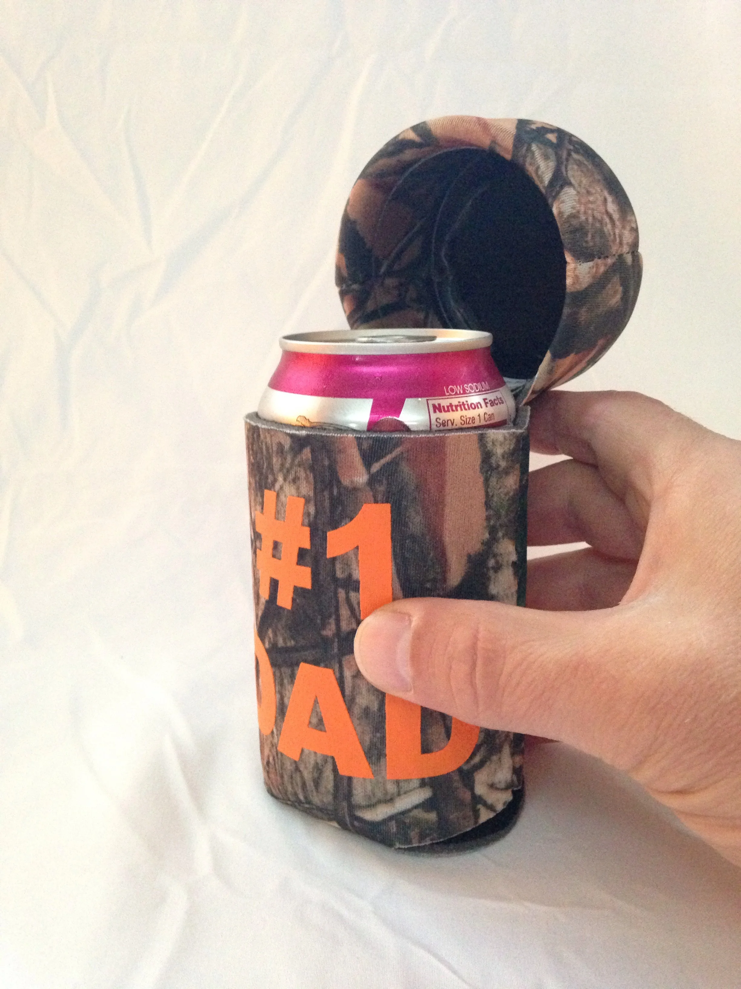 HOODZEEZ Hooded Can Cooler (hunter camo with #1 DAD)