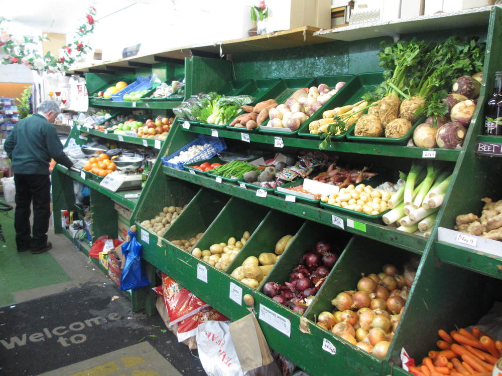 Hight Street Flowers Fruit And Veg In Deptford South London Club