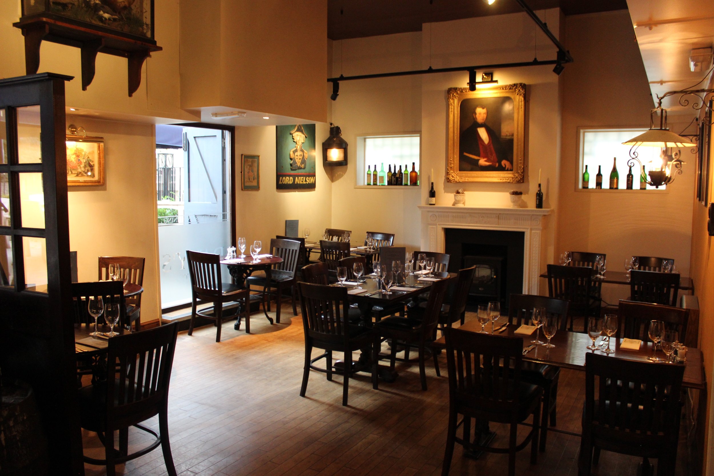 Davy's Wine Vaults Wine Bar and Dining Rooms in Greenwich South London Club