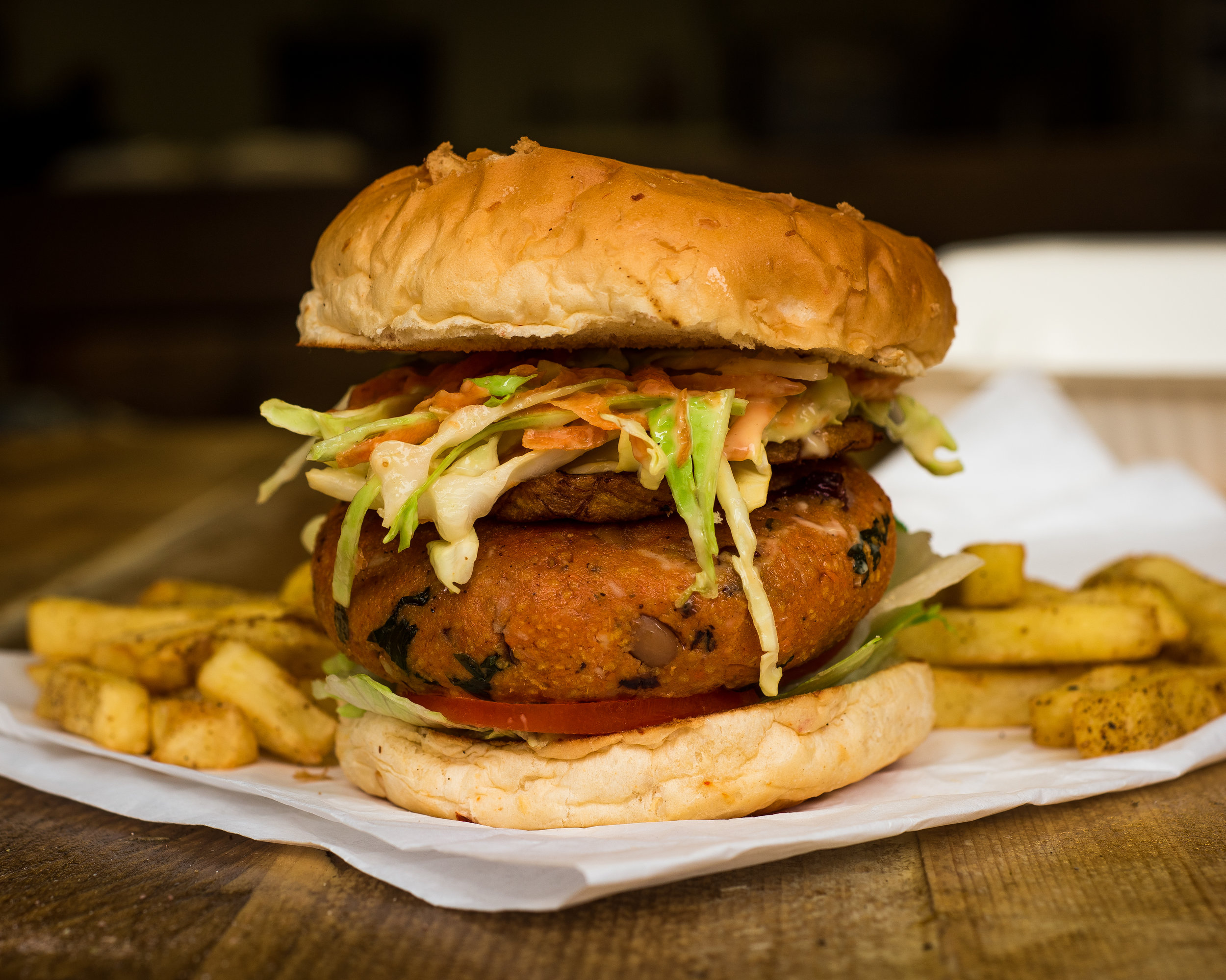 Mama's_Jerk_ Station_Jerk_Veggie_Bean_Burger_with_Jerk_Fries_Native.jpg