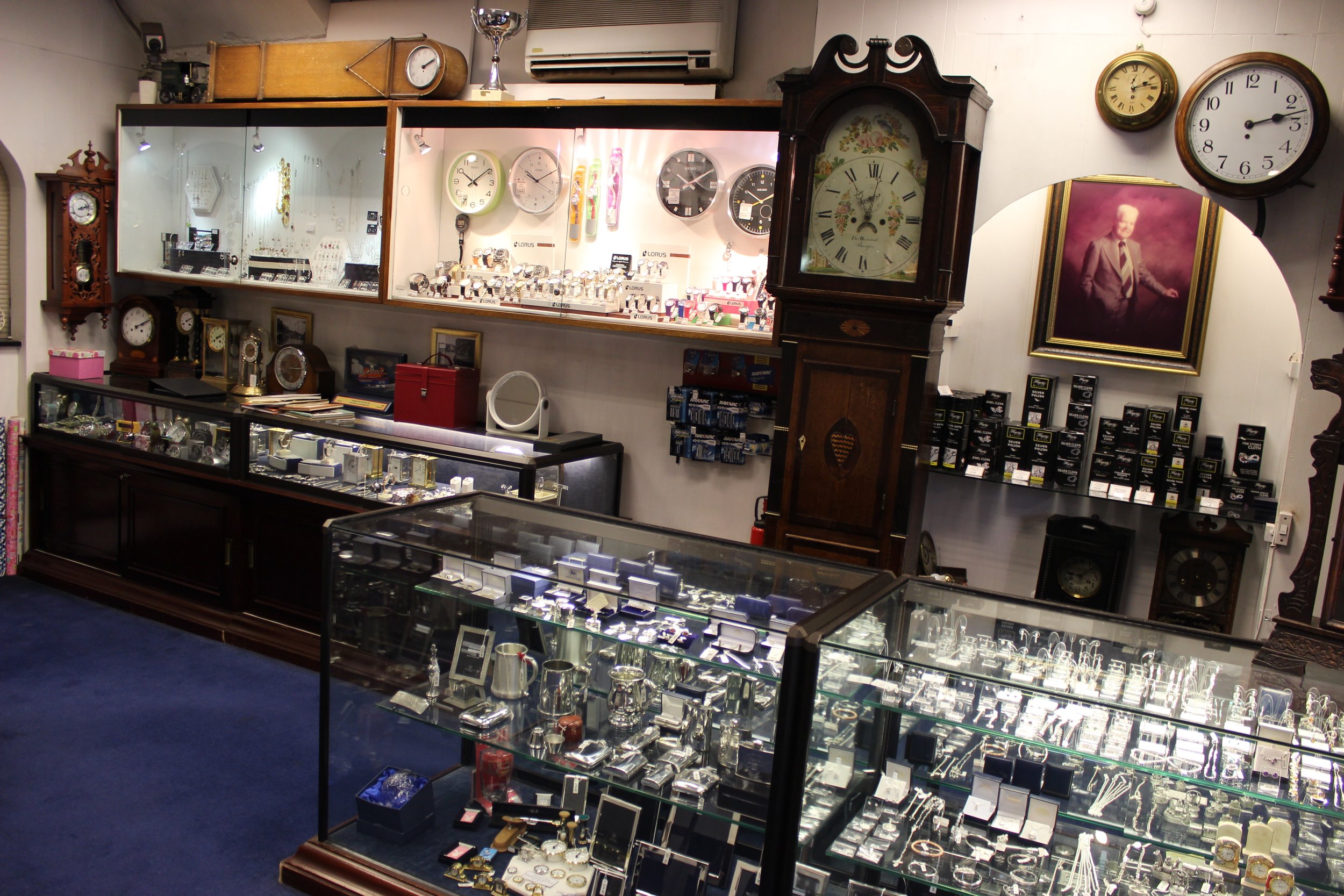 Walsh Brothers Jeweller and Watchmaker in Beckenham South London Club Card 7.jpg