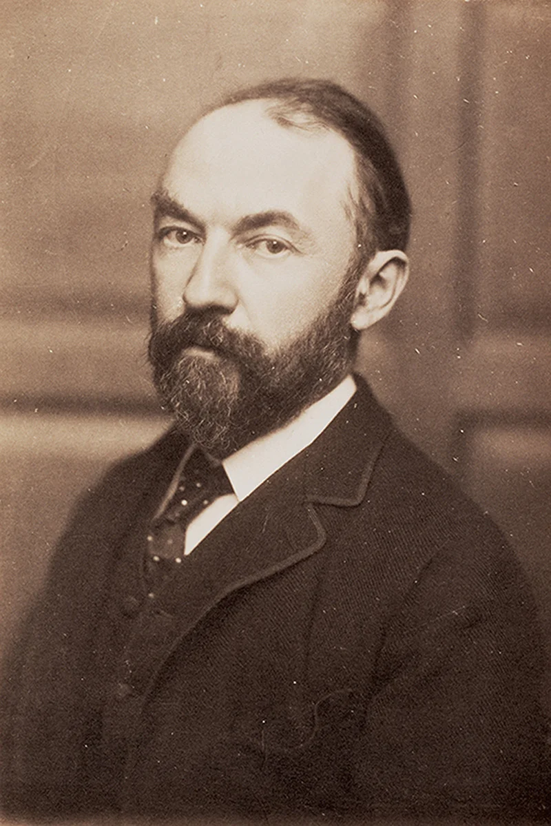 thomas hardy face.jpg