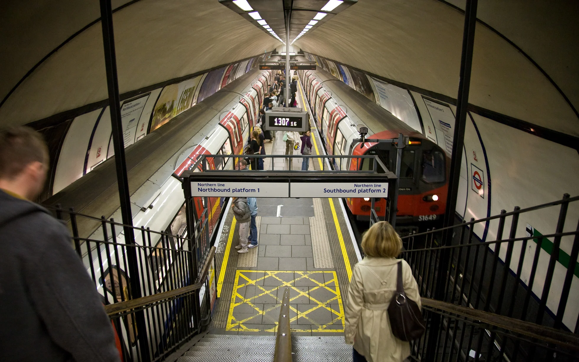 clapham common station.jpg