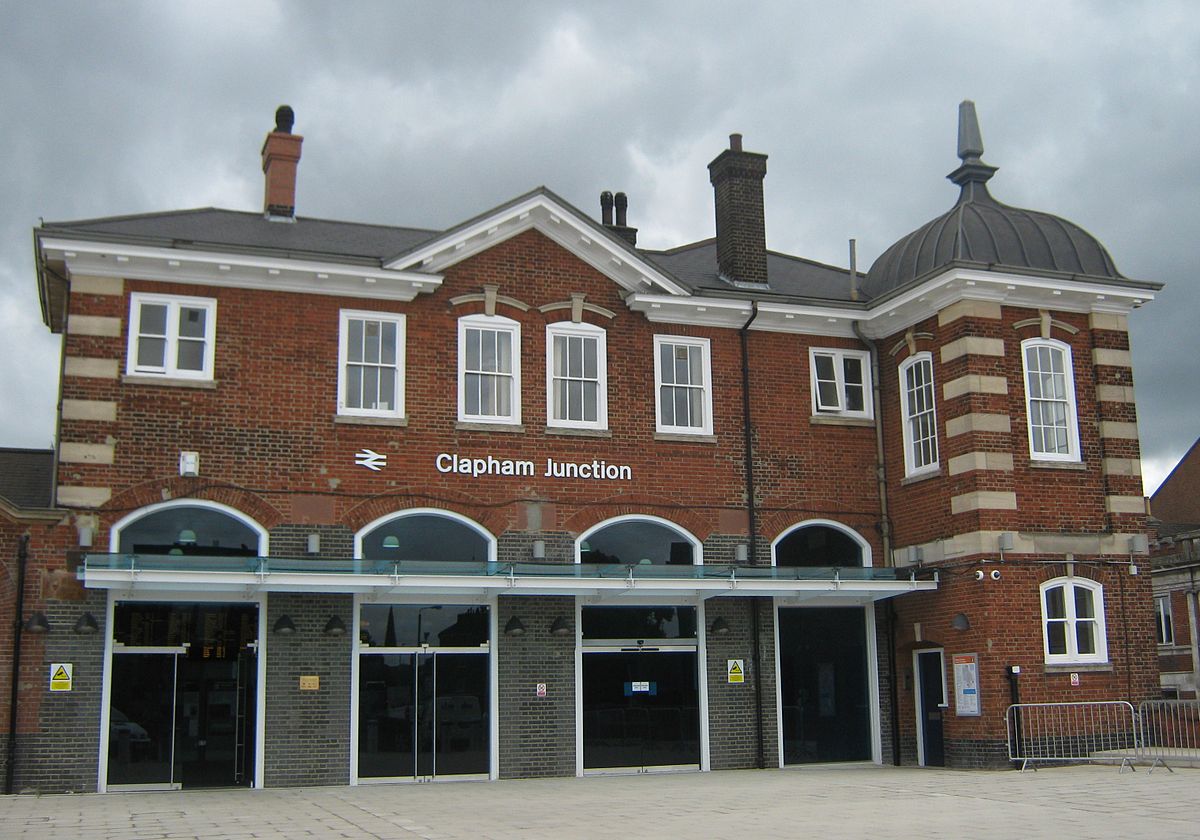 clapham junction entrance.jpg