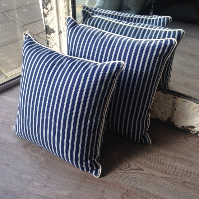 The London Cushion Company bespoke cushions in Battersea South West London Club Card 24.JPG