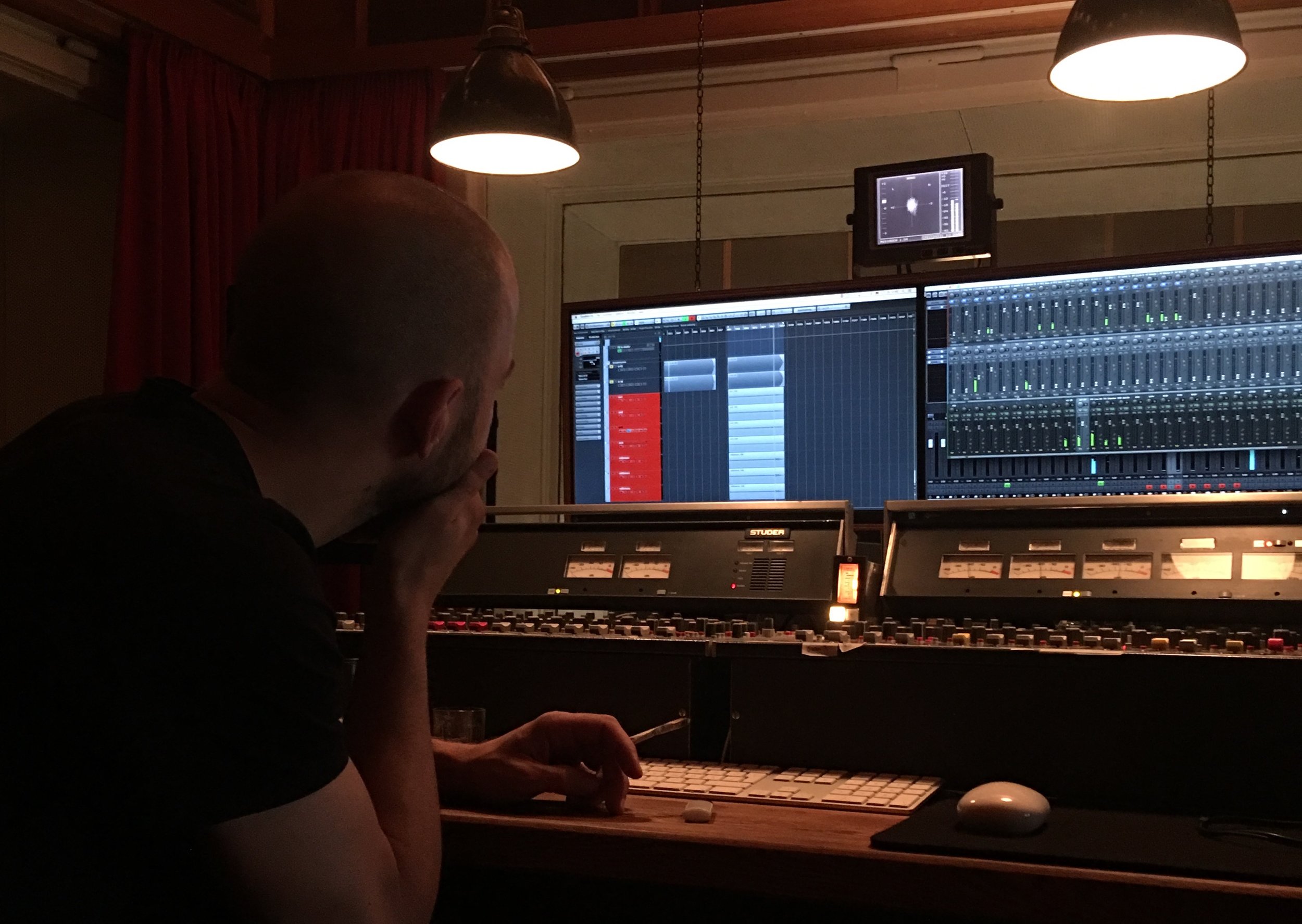Writing and recording in the Funkhaus with Nils & Shards