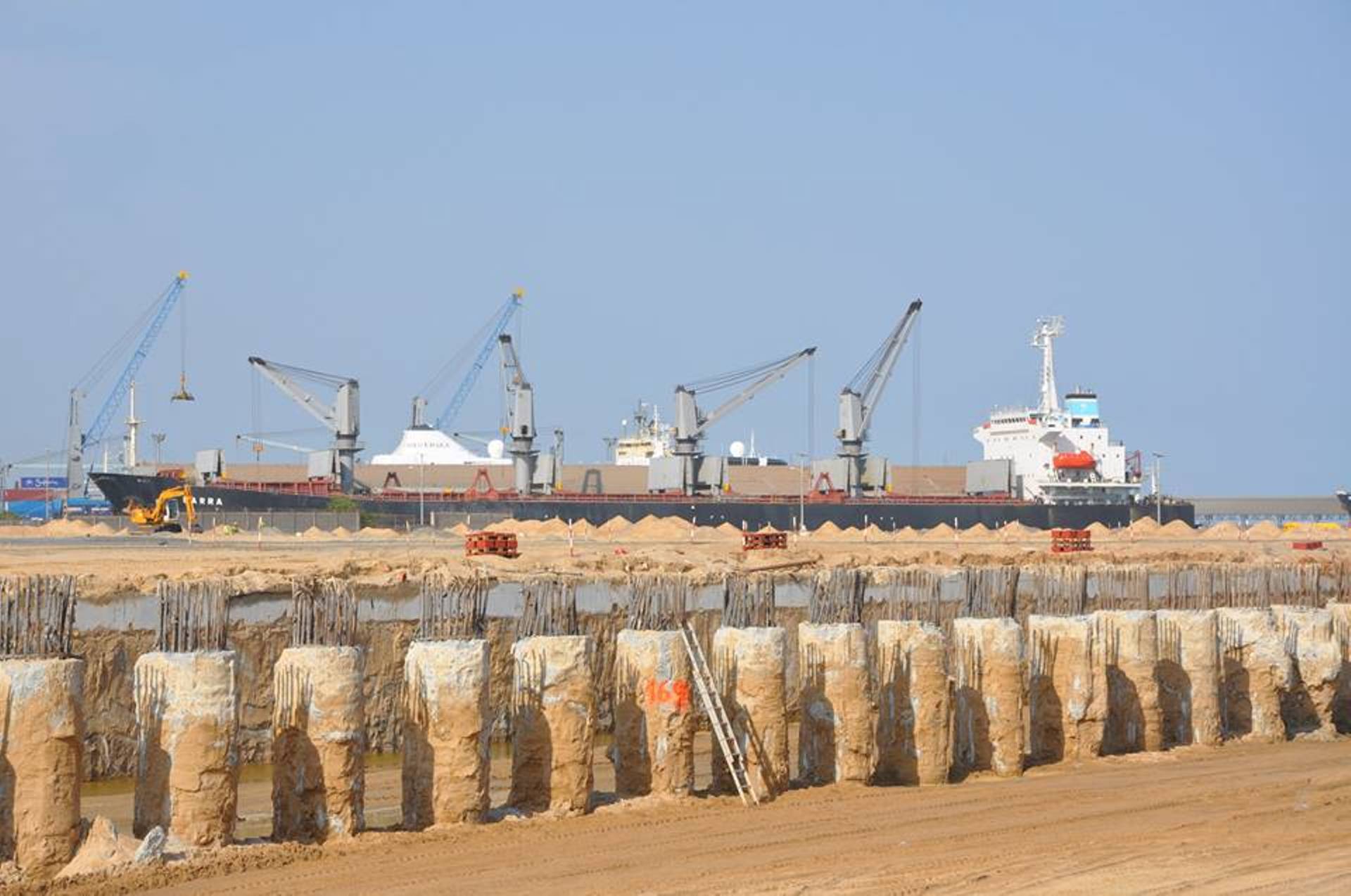 Dassy Enterprise 3 ZAZOU SHIP.jpg