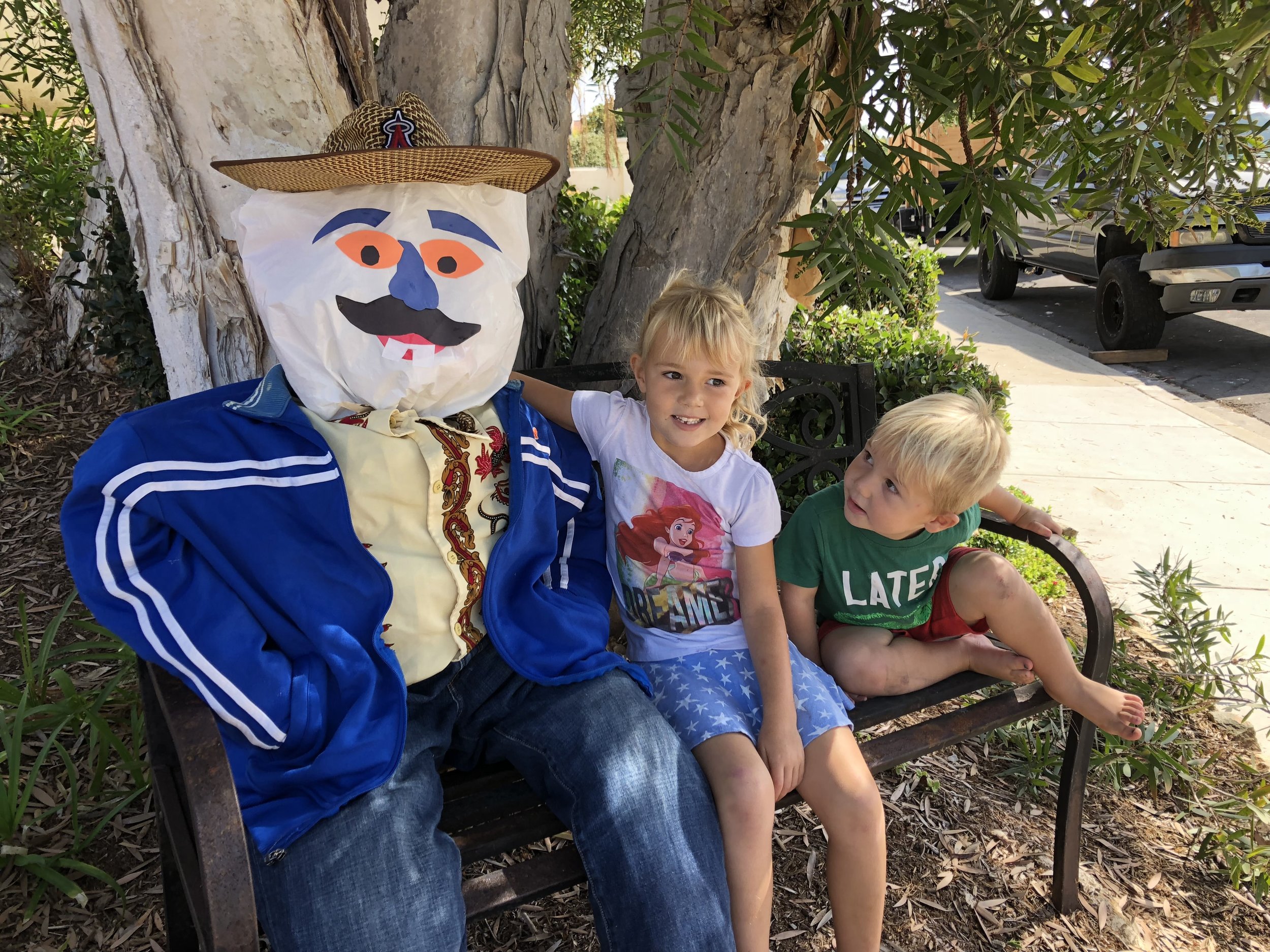 scarecrow-halloween-squirmywormy1