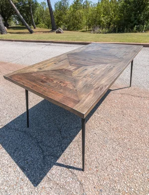 Hexa dining table