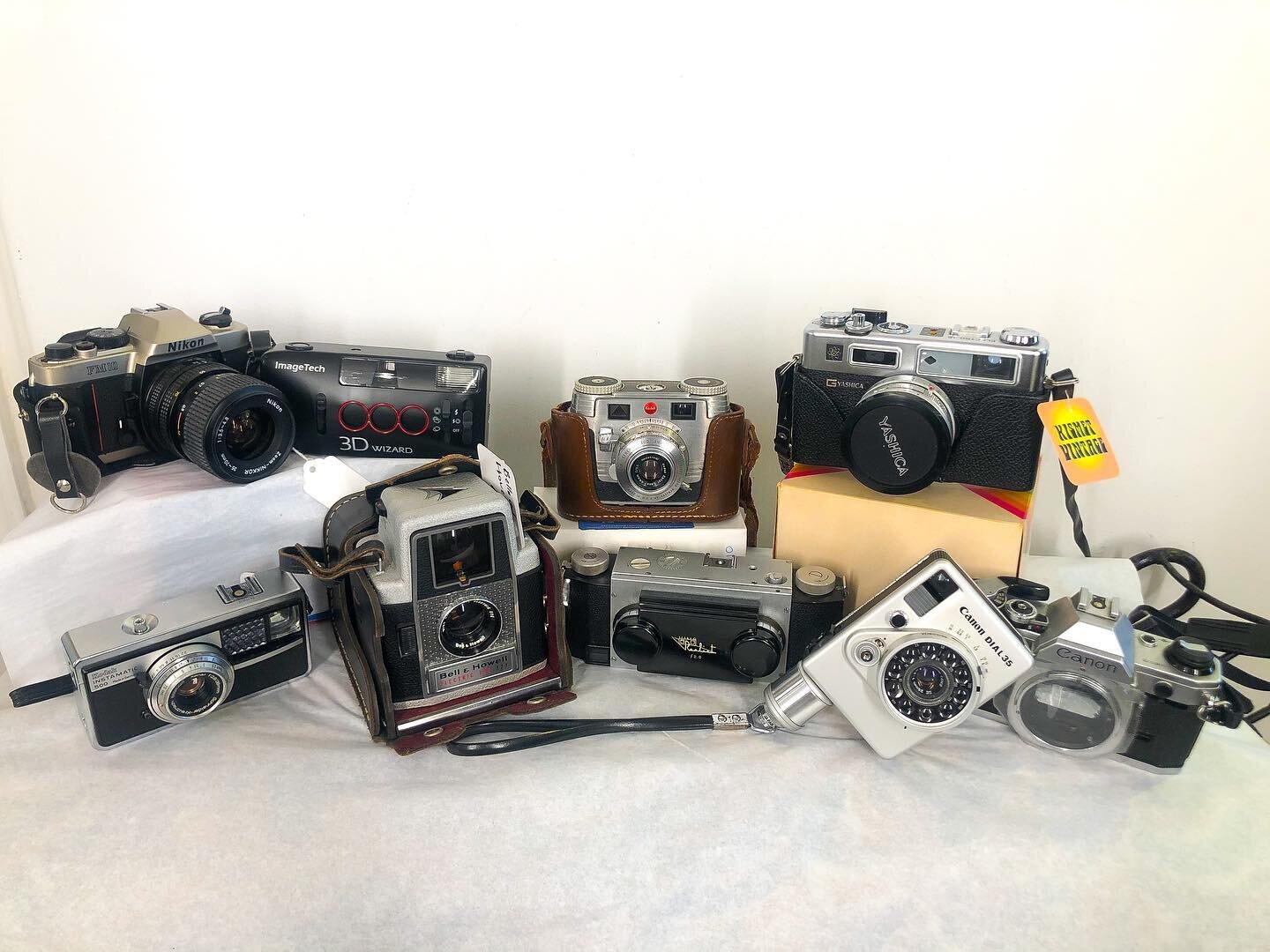 #filmisnotdead #vintagecameras #downtownwestpalmbeach #kismet #designer #vintage #shopsmall #shoplocal #supportsmallbusiness #cameraforsale #palmbeachvintage #palmbeach