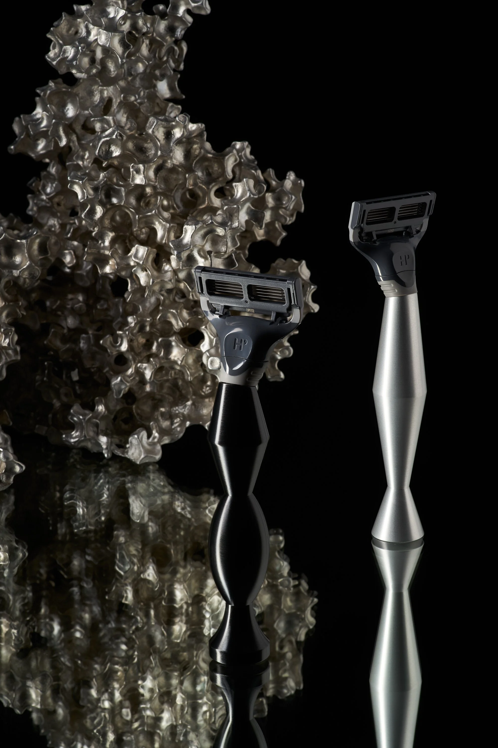 TOM_DIXON_X_HARRYS_2020-10-205579 1.jpg