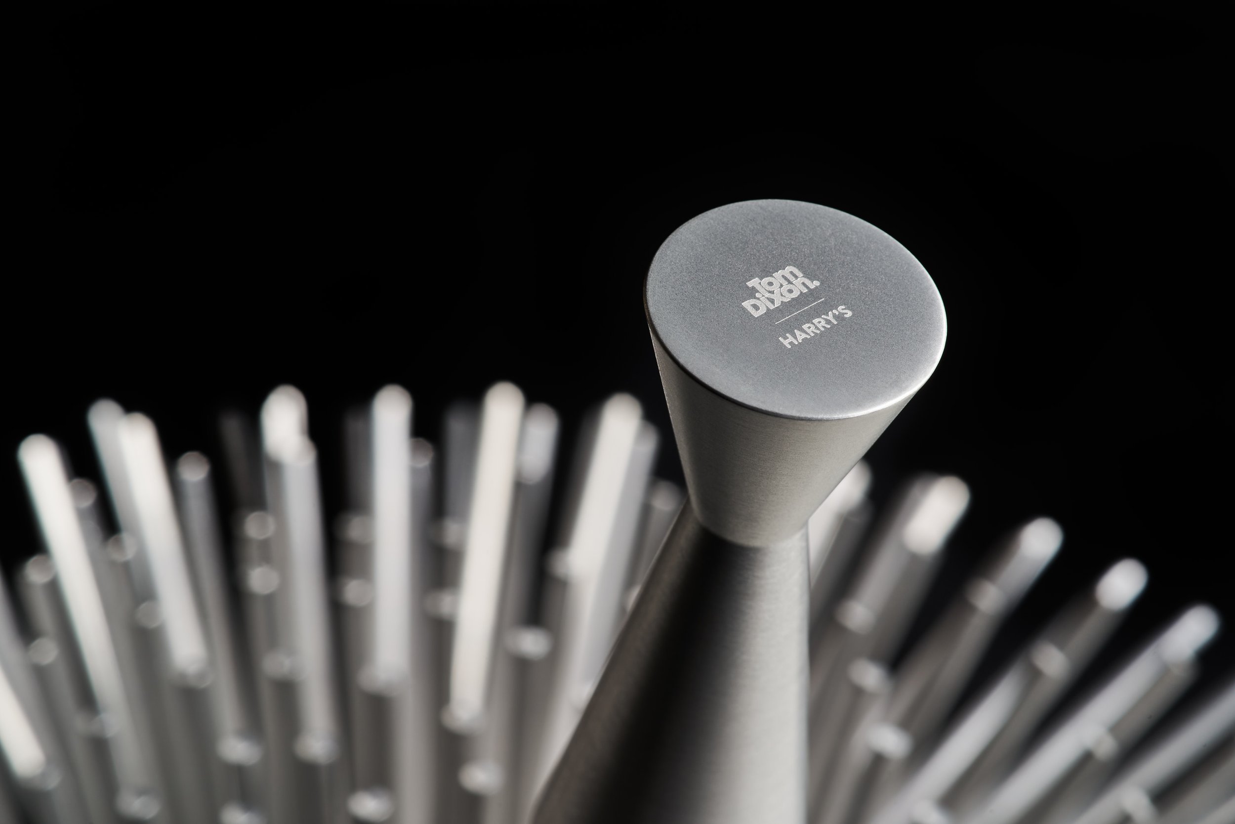 TOM_DIXON_X_HARRYS_2020-10-205735 1.jpg