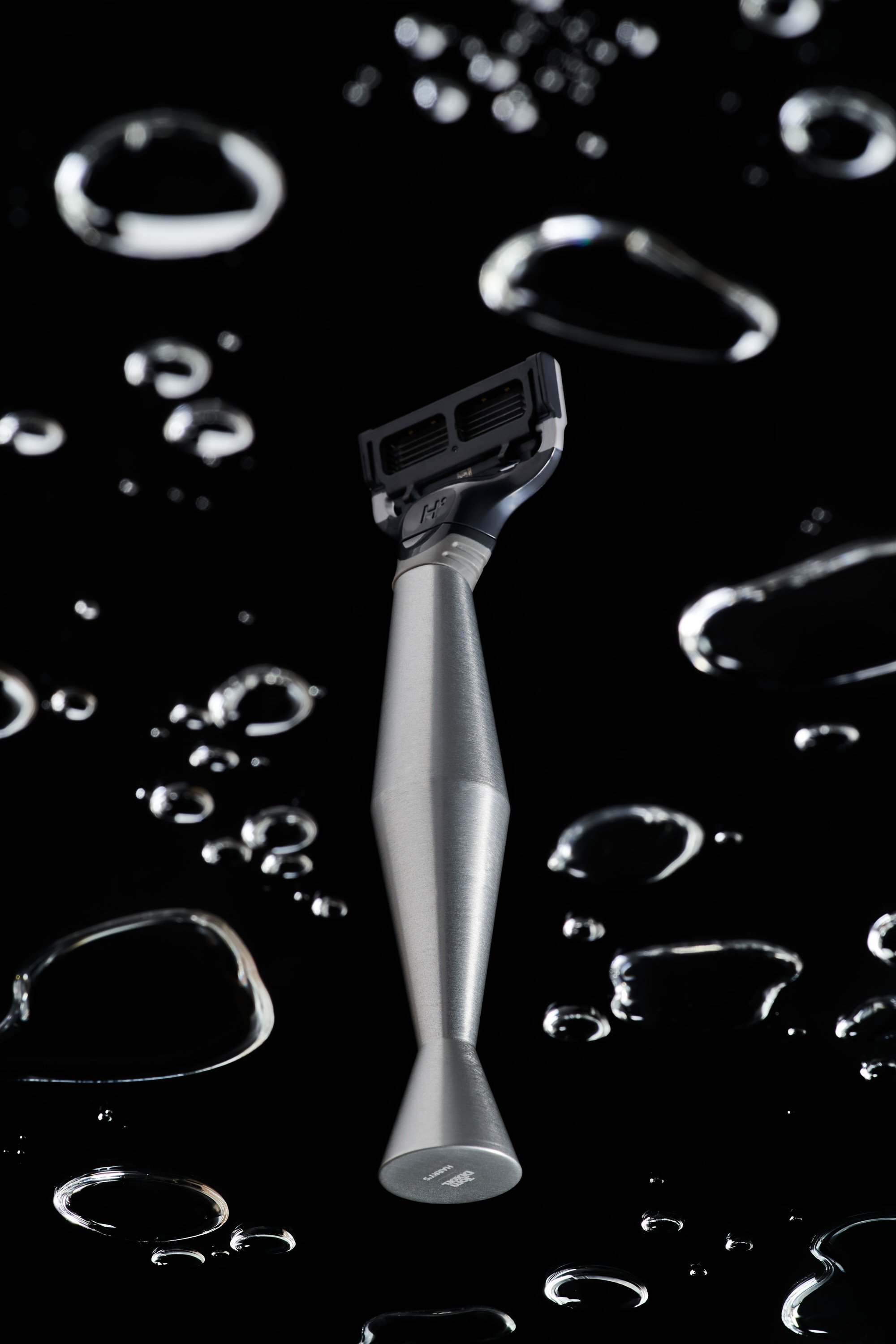 TOM_DIXON_X_HARRYS_2020-10-205781 1.jpg