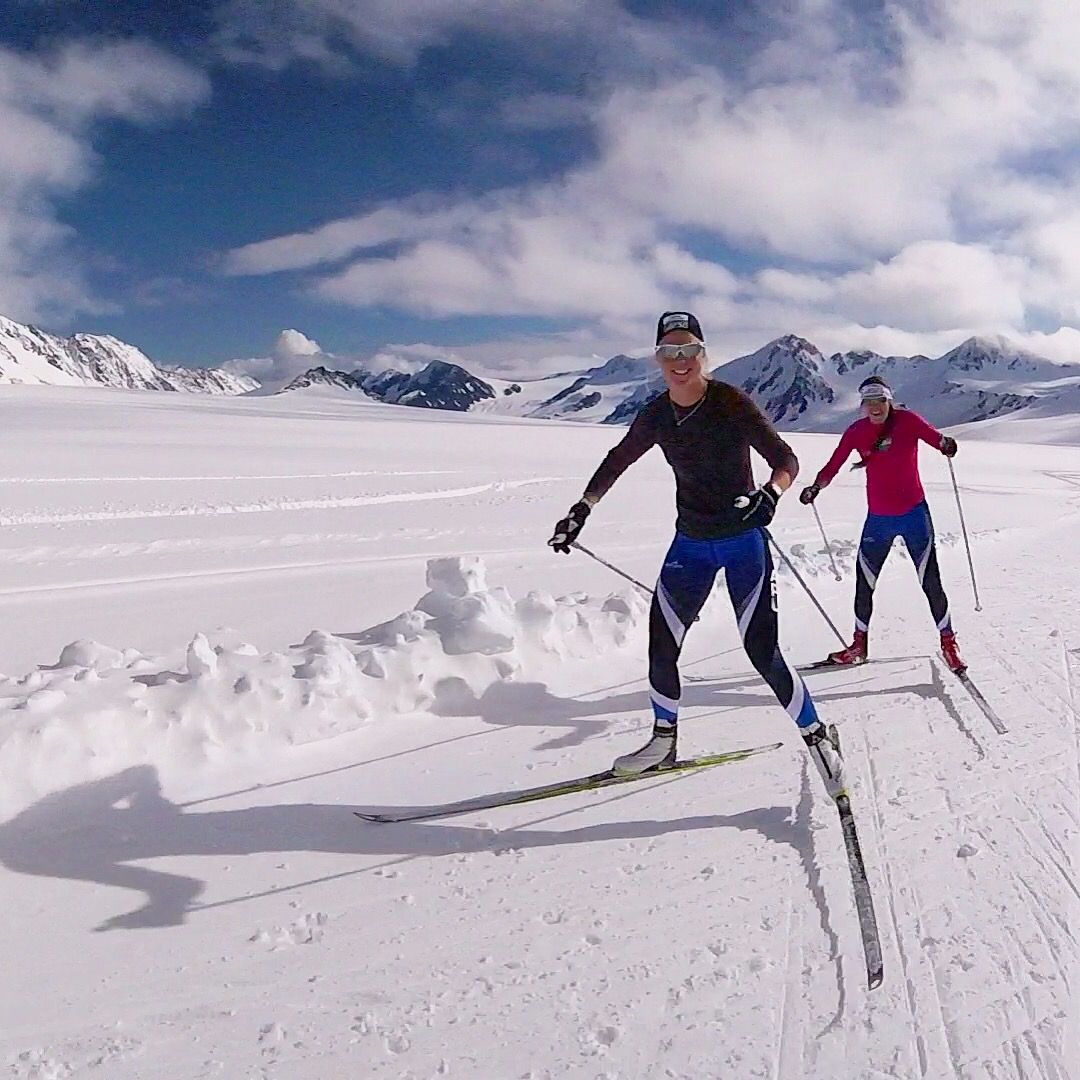 One of those perfect sunny days where the training can't get any better! Eric Packer photo.