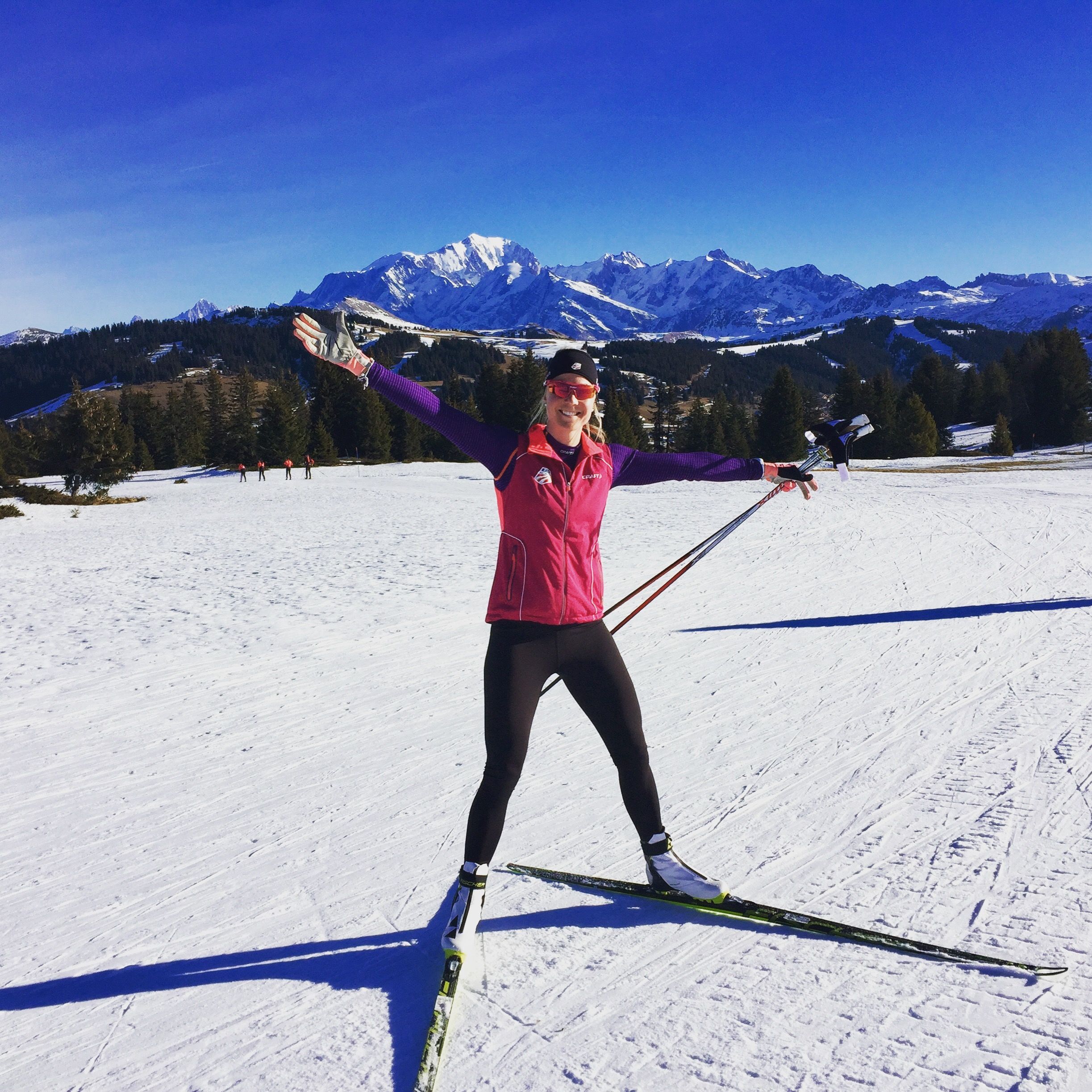 A day in Les Saisies on some amazing trails with the huge Mont Blanc behind.
