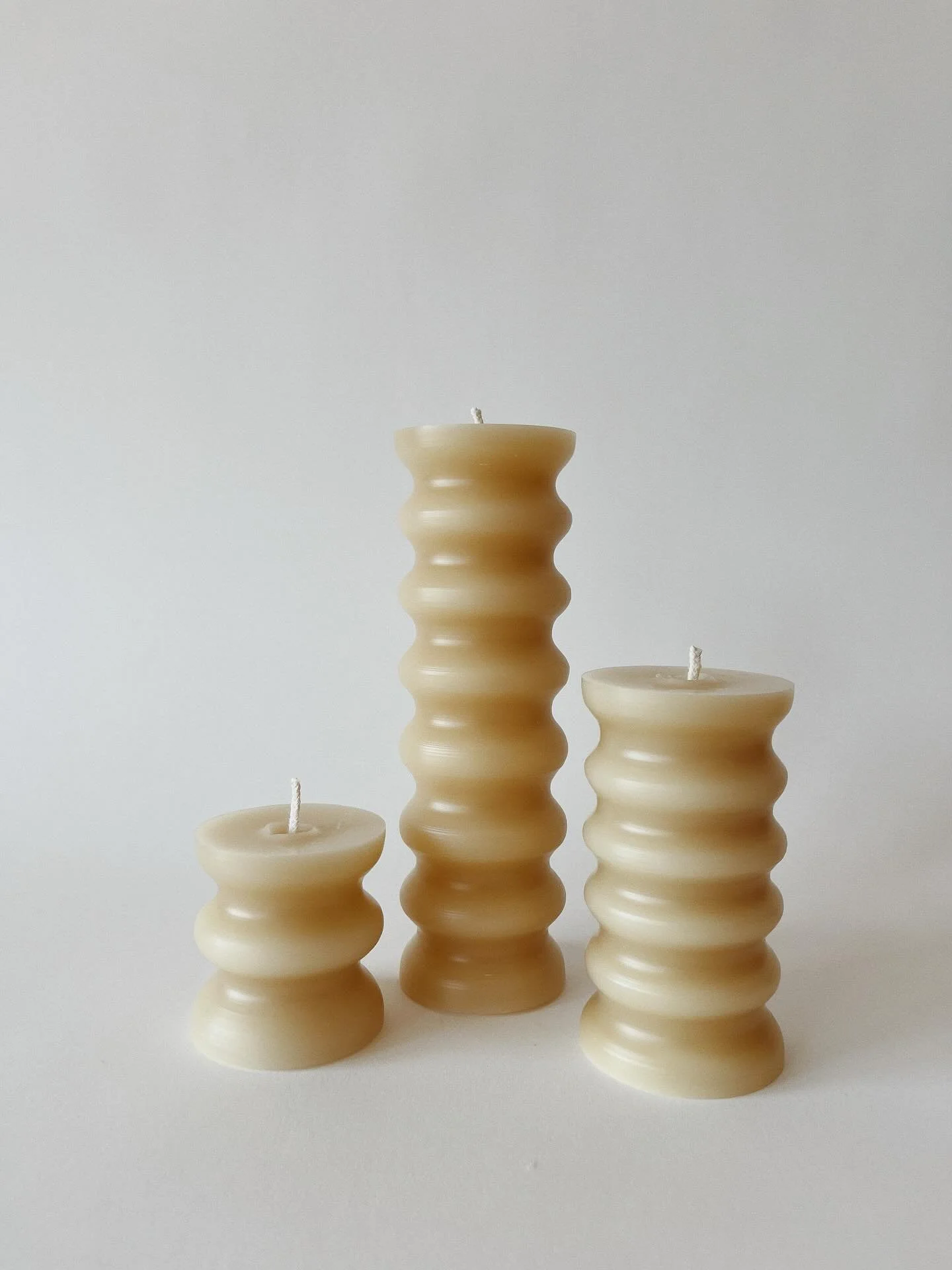 The Appalachian Wax Works x Han Studio Collab launches tomorrow! Katie, a beekeeper and owner of Appalachian Wax Works, collects beeswax and hand pours 100% pure beeswax candles. Beeswax candles burn brighter, longer, and cleaner than other wax blend
