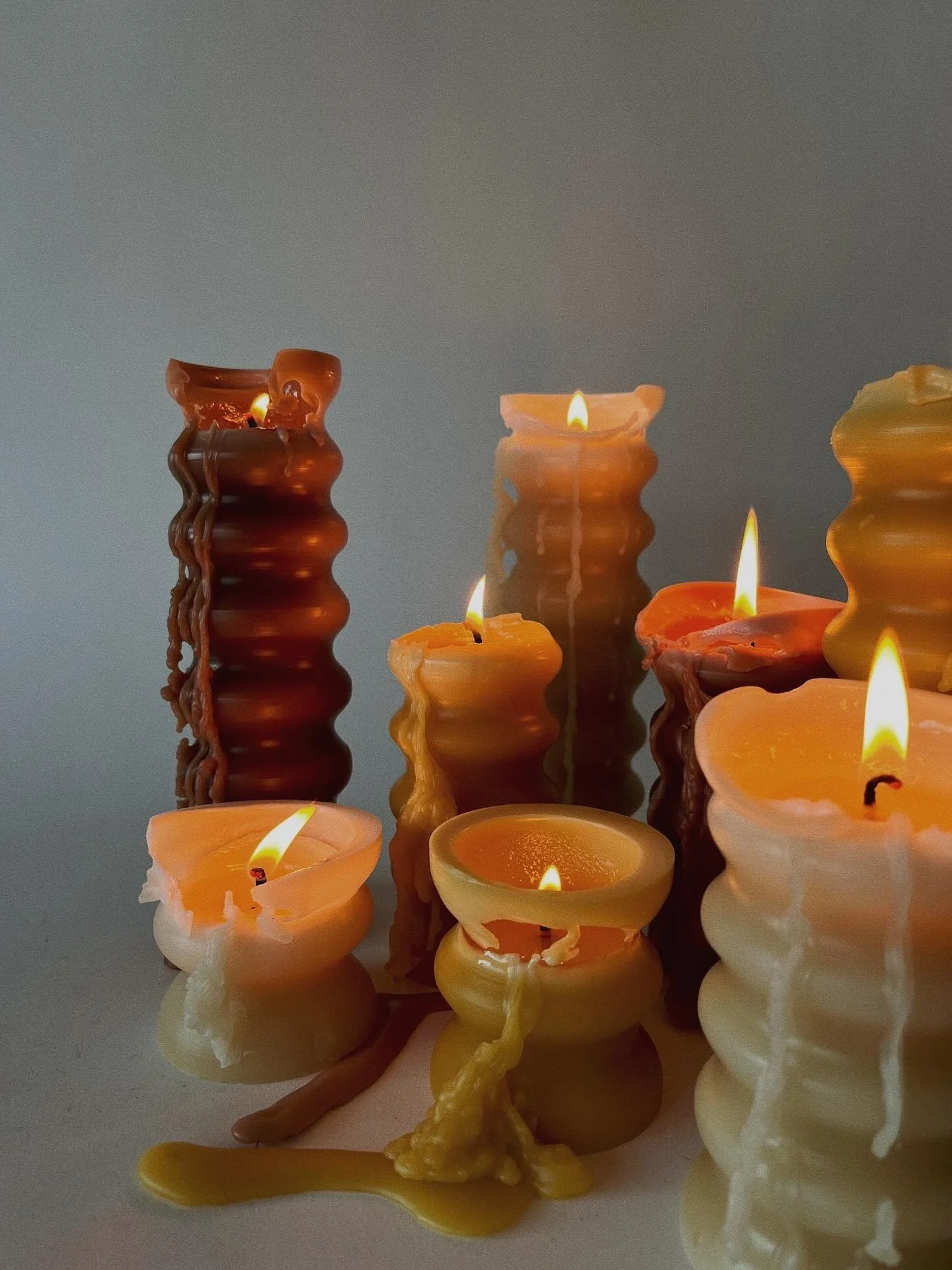 I spent yesterday burning my Appalachian Wax Works x Han Studio candles, the perfect fall candles. These are the first 100% pure beeswax candles I&rsquo;ve owned and I&rsquo;m in love with them. They burn for SO LONG!! I can&rsquo;t speak highly enou