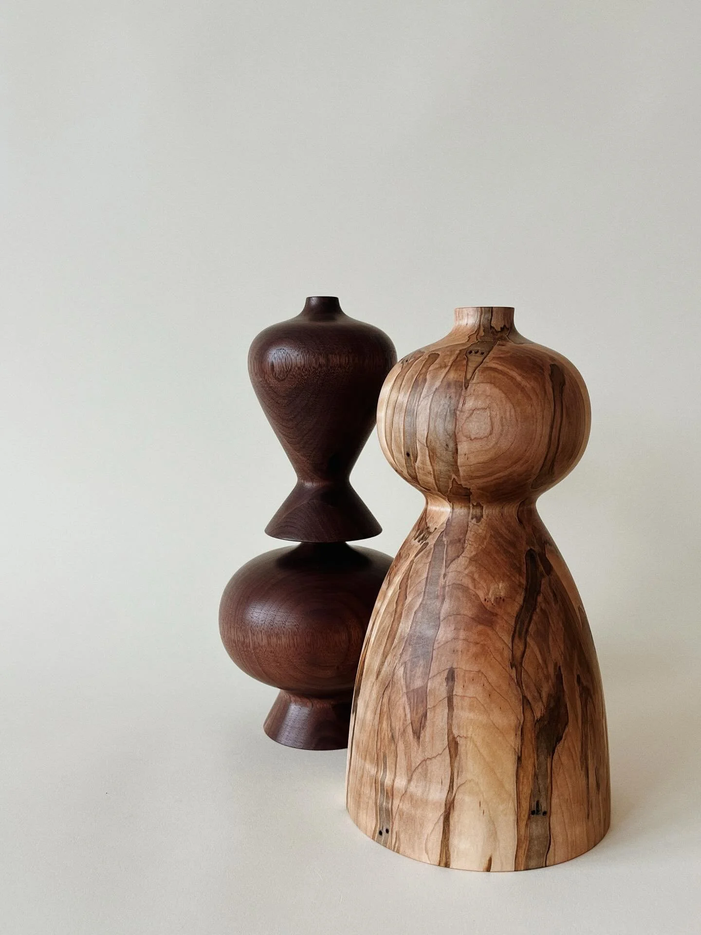 My Holiday Shop Update is TONIGHT at 6pm est! This is my final shop update of the year, just in time for the holidays. I hope you enjoy it 🌲✨

.
.
.
.
.
.
.
.
.
#woodworking #woodturning #vase #homedecor #handcrafted #supportsmallbusiness #shopsmall