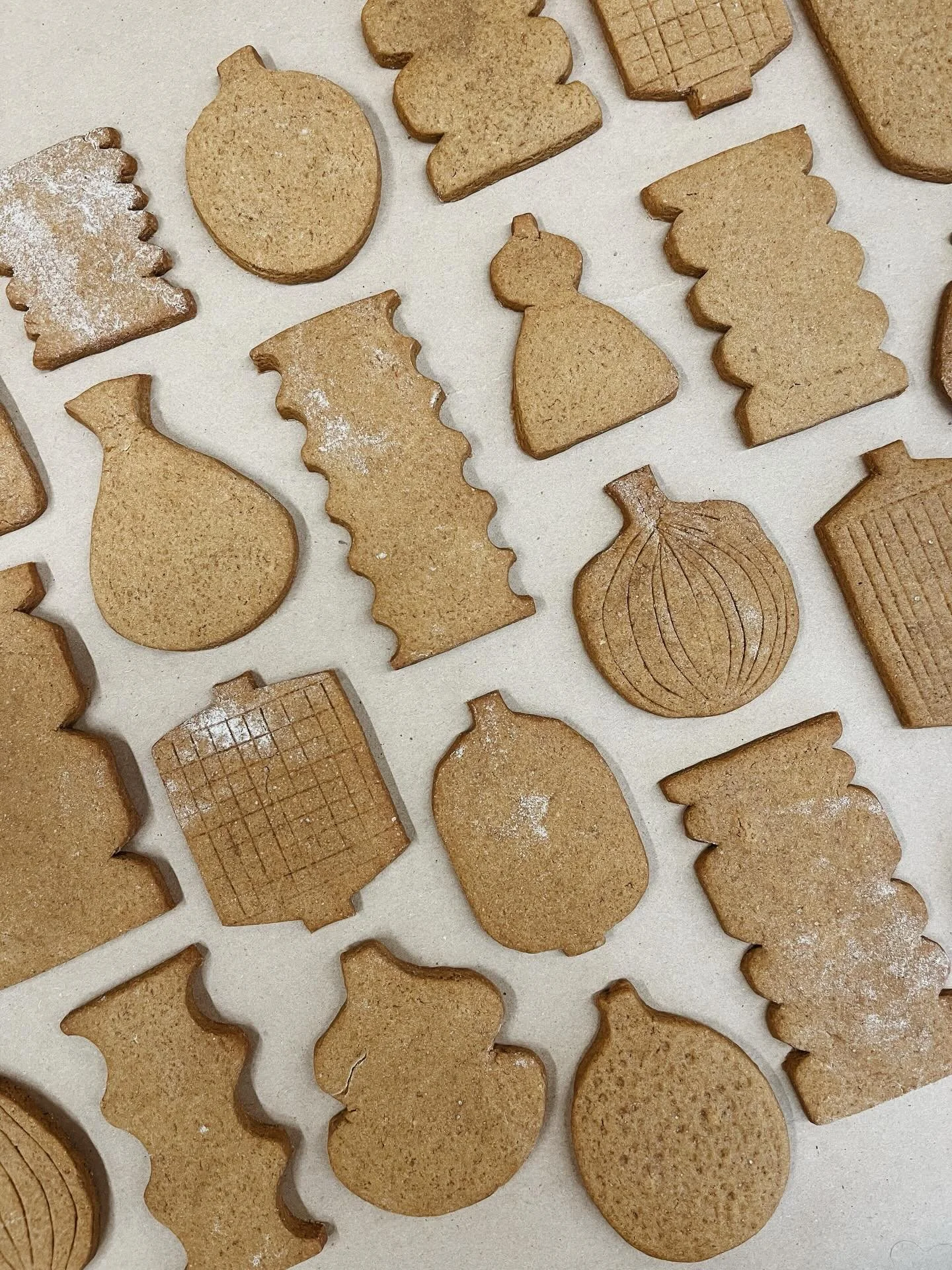 My good friend @stone.and.sparrow surprised me and made gingerbread cookies in the shapes of my vases and it may be a highlight of my year 🤎 This was the best gift and I wish I could keep them &mdash; she even textured the designs that I handcarve!!