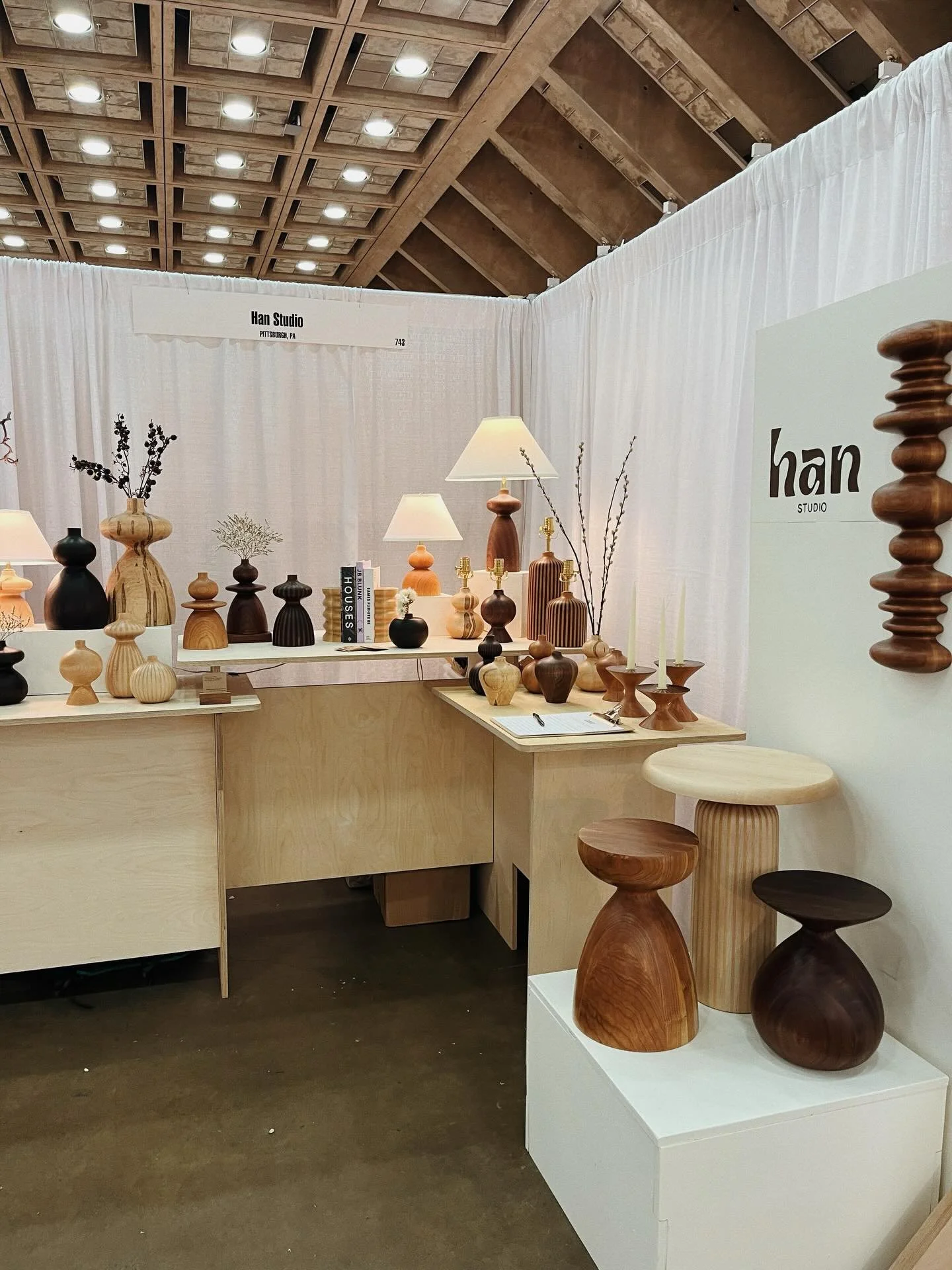 Day 2 at American Craft Made - Baltimore✨ I&rsquo;m setup at Booth 743, hope to see you here! @craftcouncil 
.
.
.
.
.
.
.
.
#acc #americancraftcouncil #woodworking #fineart #design