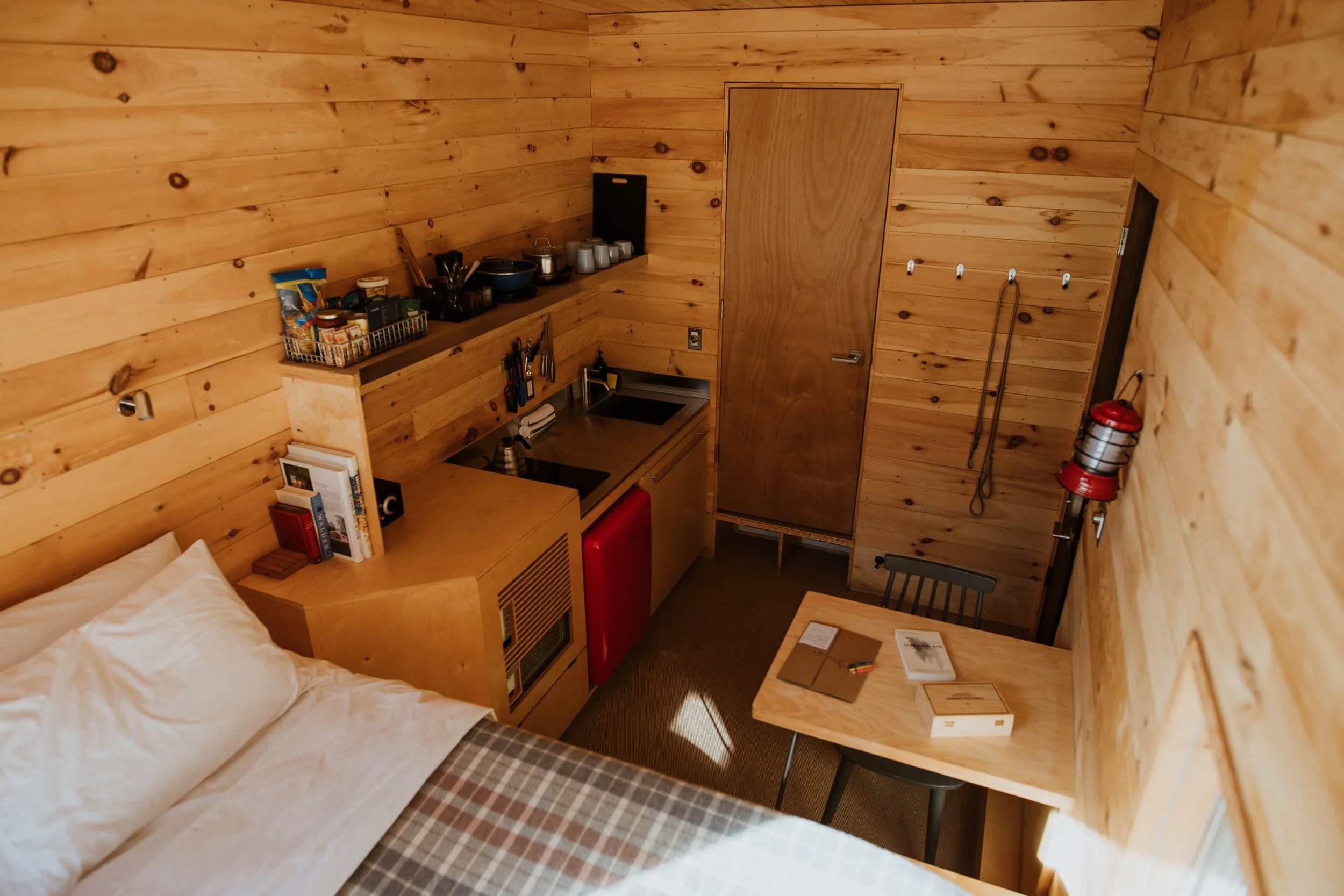 Getaway Houses Kansas City Tiny Cabin Outpost In The Kansas City Area