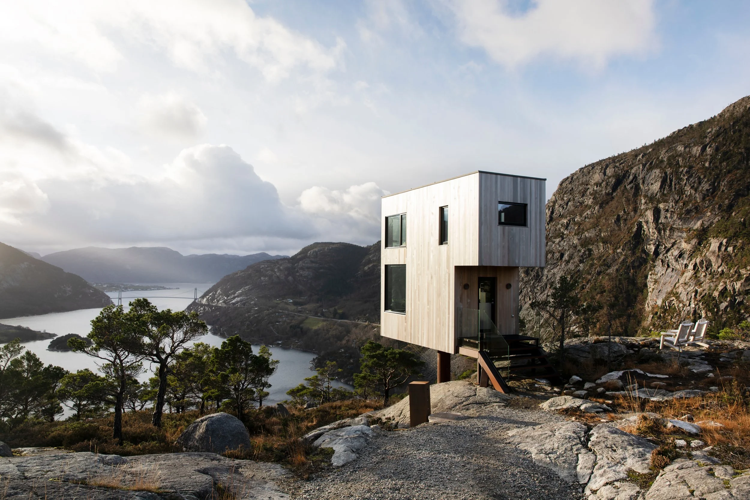 Top 10 Remote Retreats for Pure Stillness