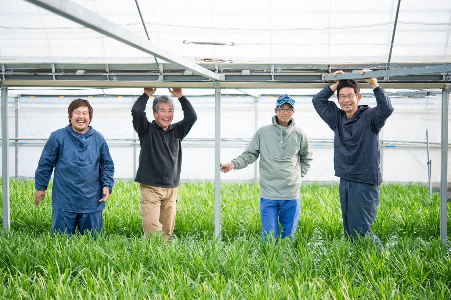 左から小田々仁徳さん、小田々さん、本間さん、徳弘さん