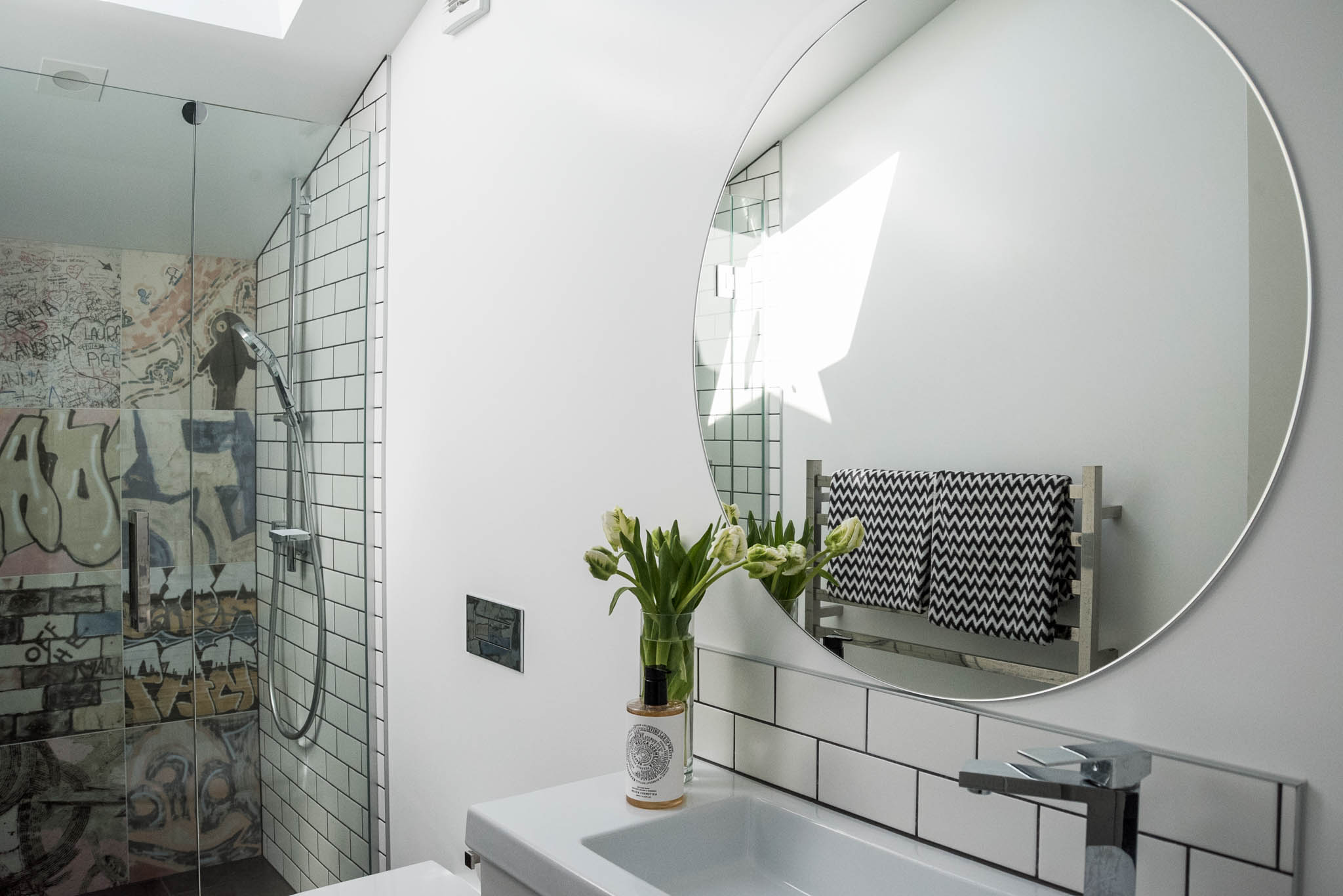 Upstairs Bathroom 4.jpg