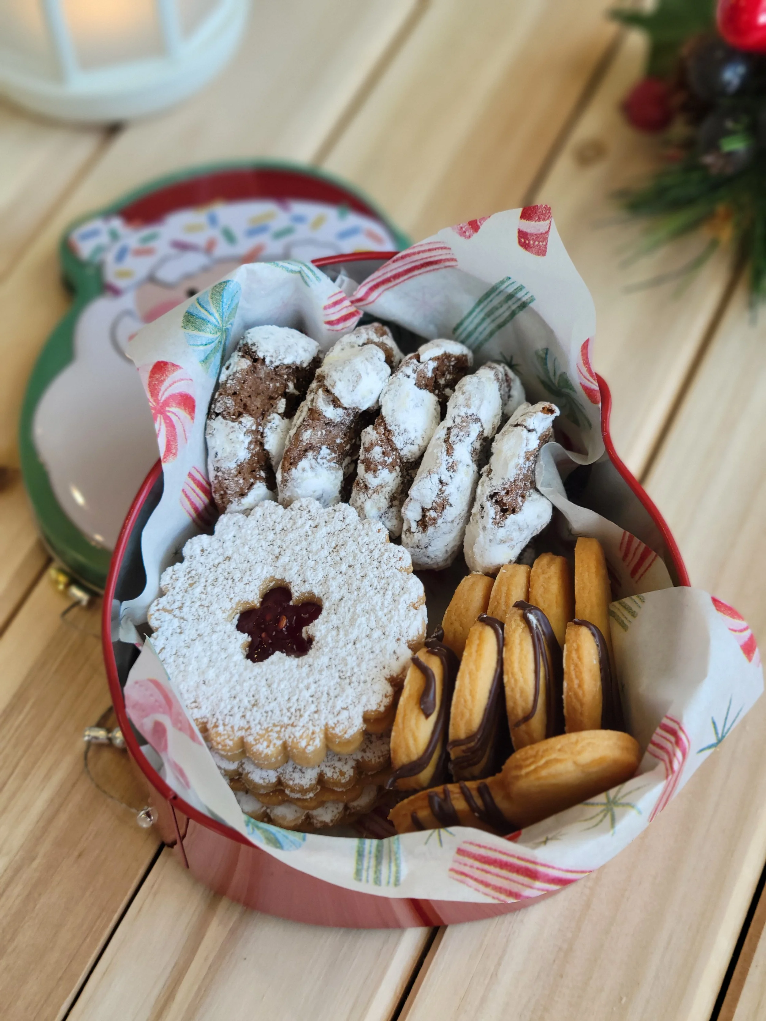 $12 SMALL COOKIE TIN 