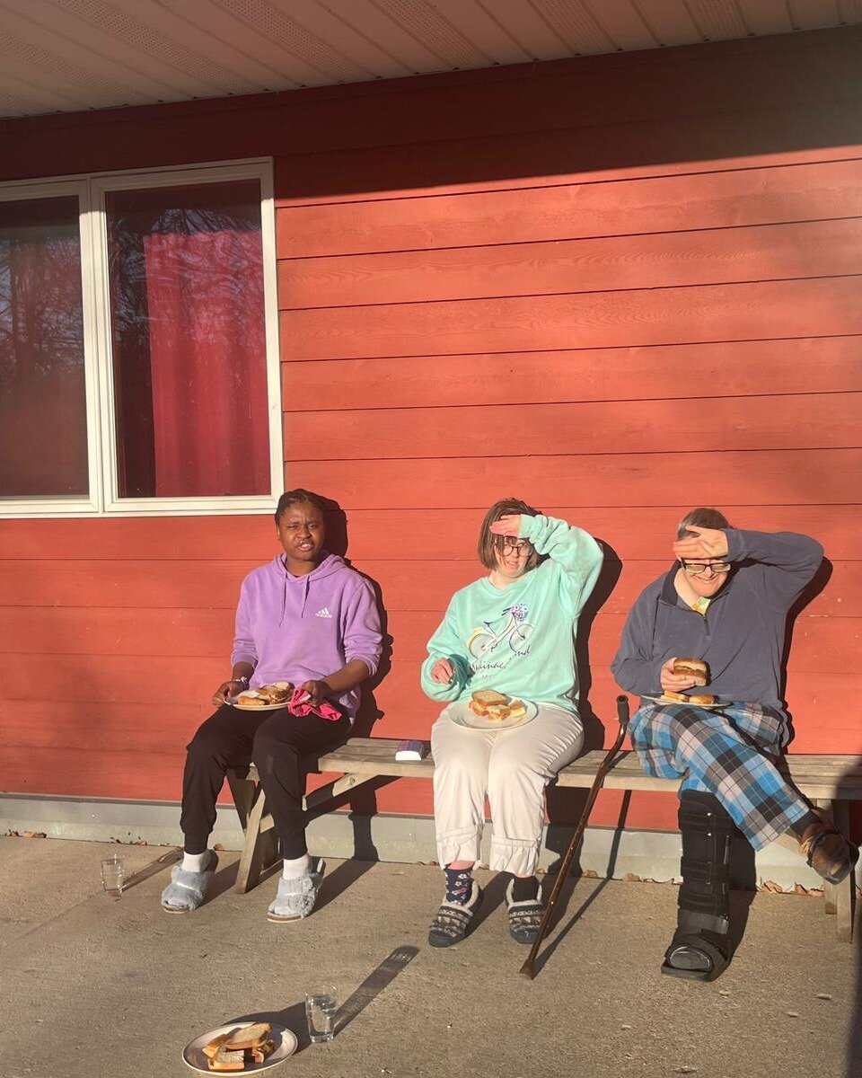 Now that we've gotten the March snowstorm giving us a good foot if not more of snow - It's hard to believe that Andi, Lilly, Nicole, &amp; Ben were just eating supper outside 10 days ago.... The weather of Minnesota HA!