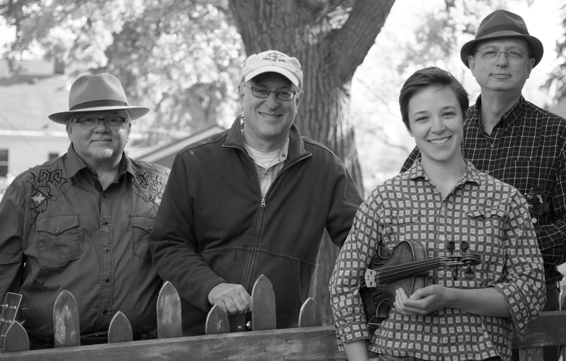 “Blue in Black” Blue Yodel NO 9 gents plus Mandy Fassett (and a possible Paul Carlson guitar sighting). Expect fiddle, harp and mando shenanigans will occur. Yes yes pretty sure they will! Come on down!
