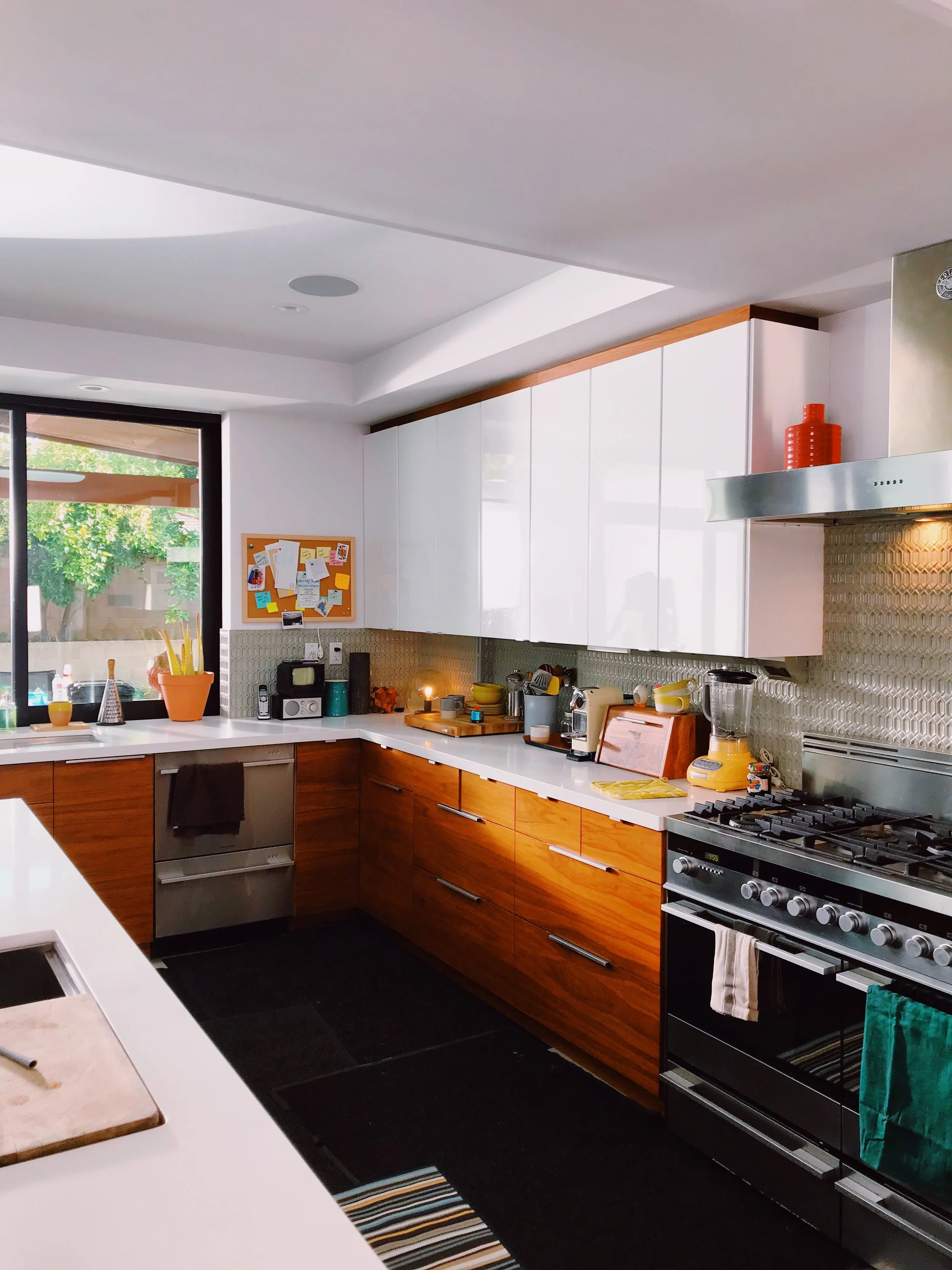 Commercial spot for E3 conference - PD: Melisa Myers, AD: Petra Vasvari