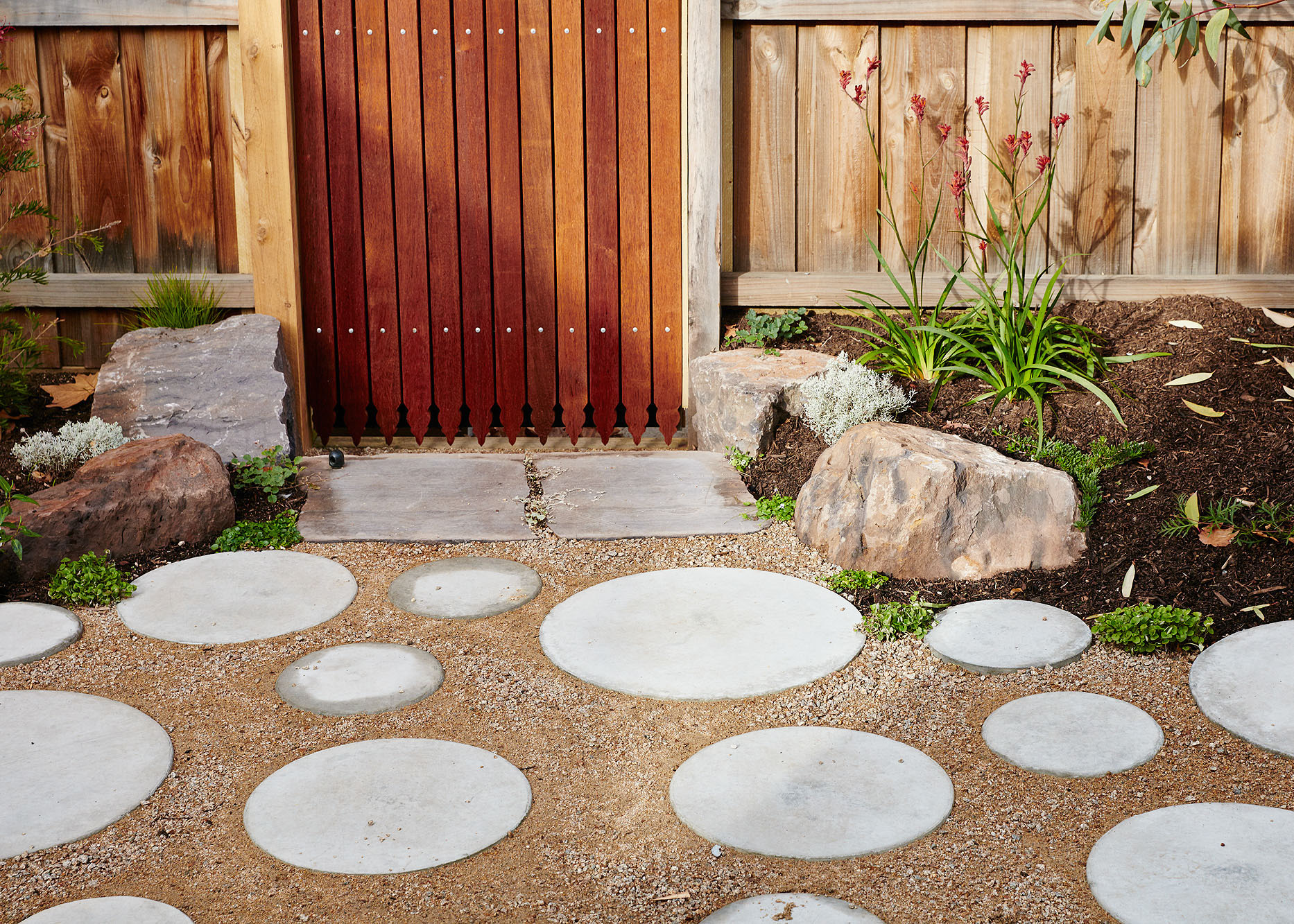 averygreen_exteriorgarden1_web.jpg