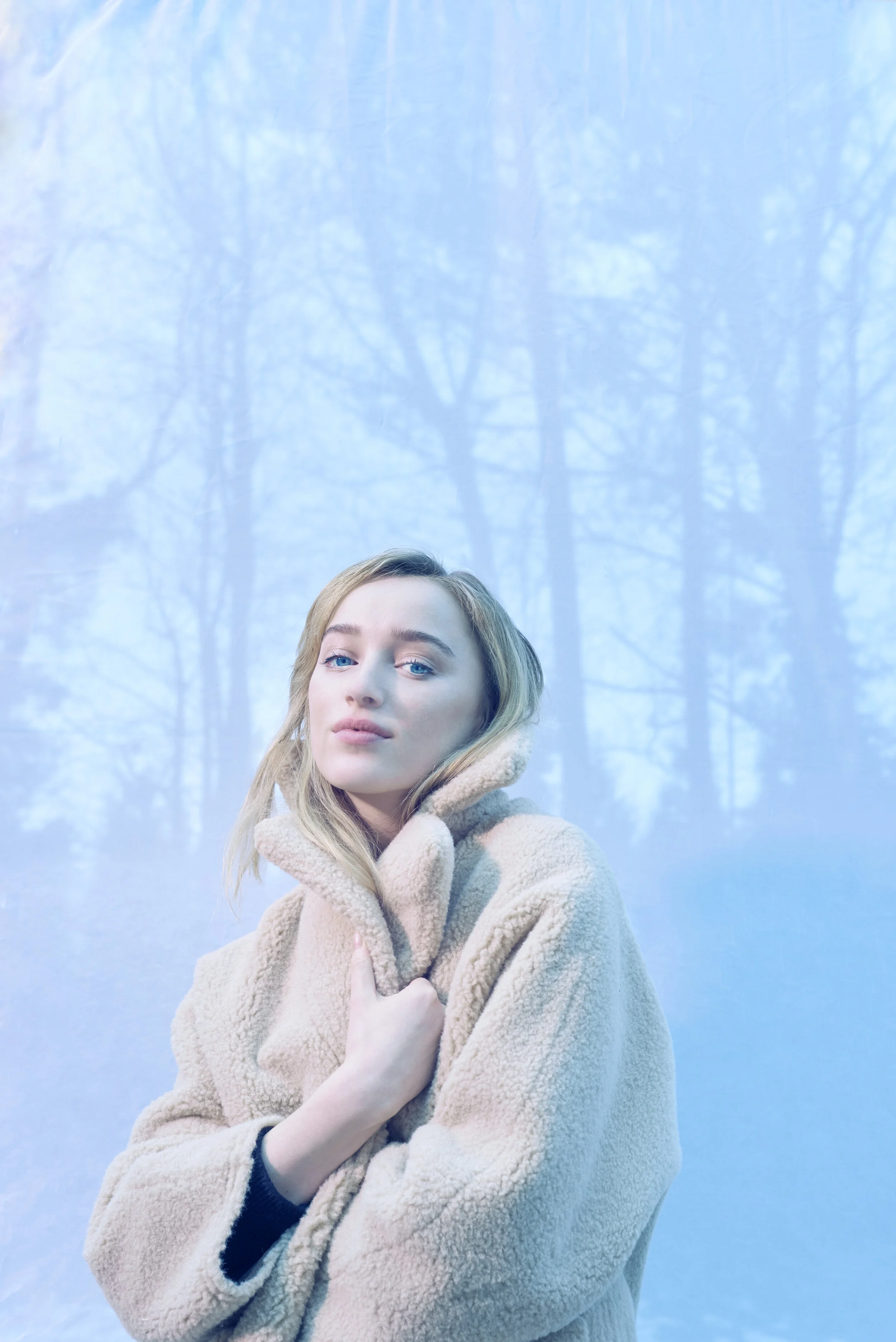 Phil Fisk - Phoebe Dynevor / Observer — Flock